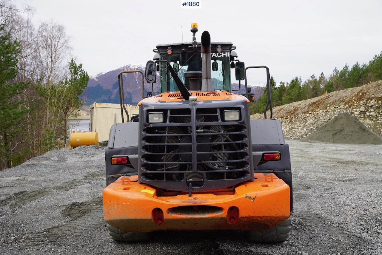 2012 Hitachi ZW220 - Riteņu iekrāvējs: foto 5 2012 Hitachi ZW220 - Riteņu iekrāvējs: foto 5