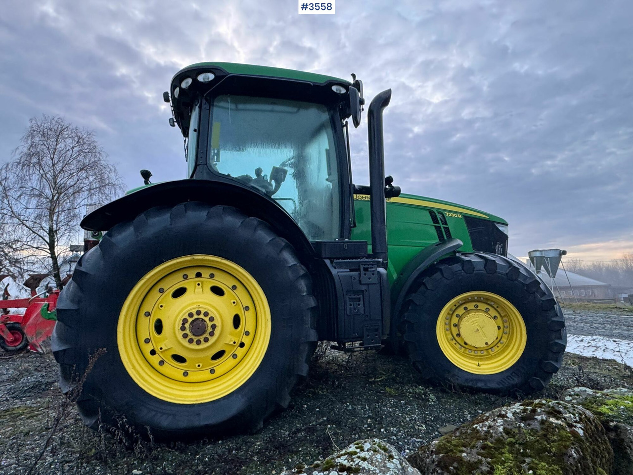 2012 John Deere 7230R w/ GPS and 3 hydraulic outlets! - Traktors: foto 2 2012 John Deere 7230R w/ GPS and 3 hydraulic outlets! - Traktors: foto 2