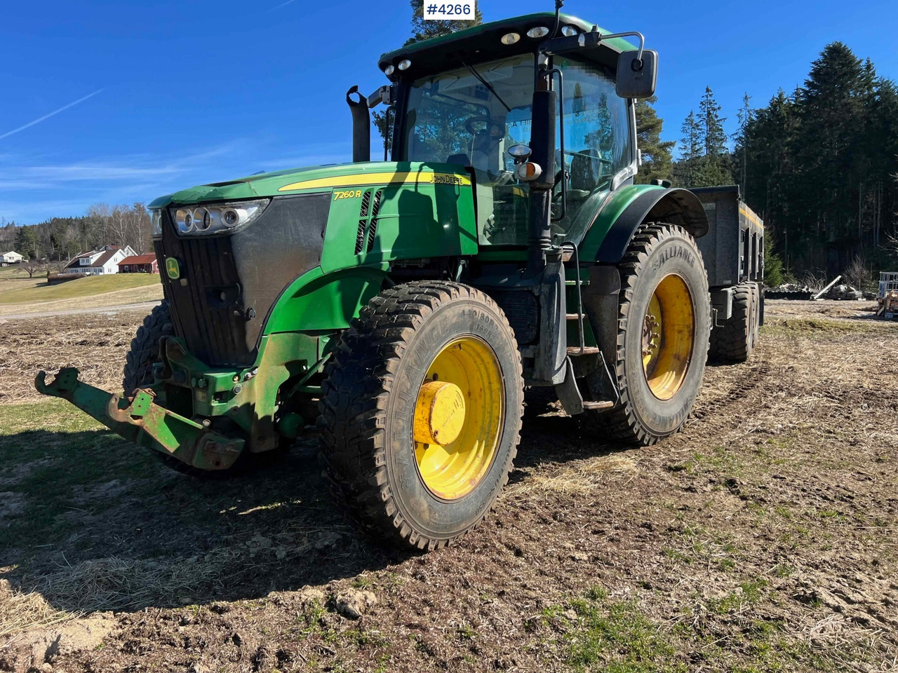 2012 John Deere 7260R Tractor w/ PTO - Traktors: foto 1 2012 John Deere 7260R Tractor w/ PTO - Traktors: foto 1