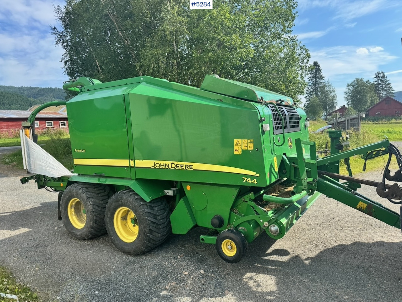 2012 John Deere 744 Combi baler. - Siena sagatavošanas tehnika: foto 2 2012 John Deere 744 Combi baler. - Siena sagatavošanas tehnika: foto 2