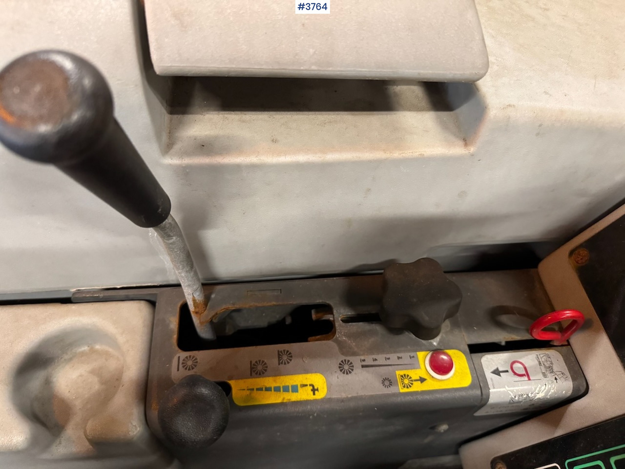 2012 Nilfisk CR 1200 broom and sweeper līzingu 2012 Nilfisk CR 1200 broom and sweeper: foto 11