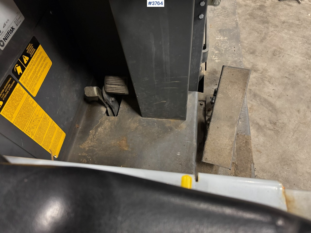 2012 Nilfisk CR 1200 broom and sweeper līzingu 2012 Nilfisk CR 1200 broom and sweeper: foto 10