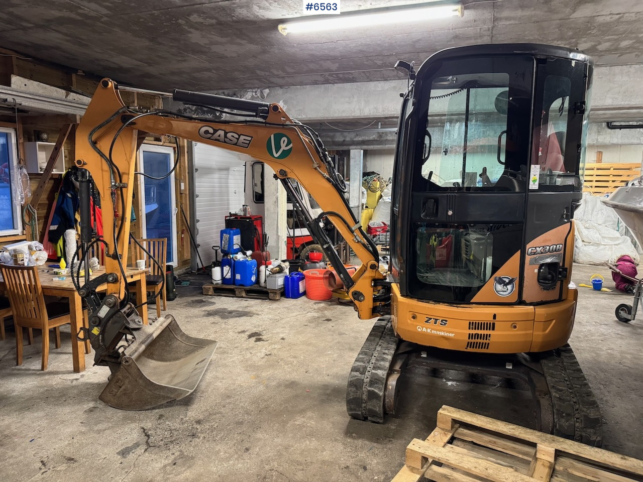 2014 Case CX 30B S2 ZTS w/ 3 buckets, grapple and trailer. - Ekskavators: foto 3 2014 Case CX 30B S2 ZTS w/ 3 buckets, grapple and trailer. - Ekskavators: foto 3