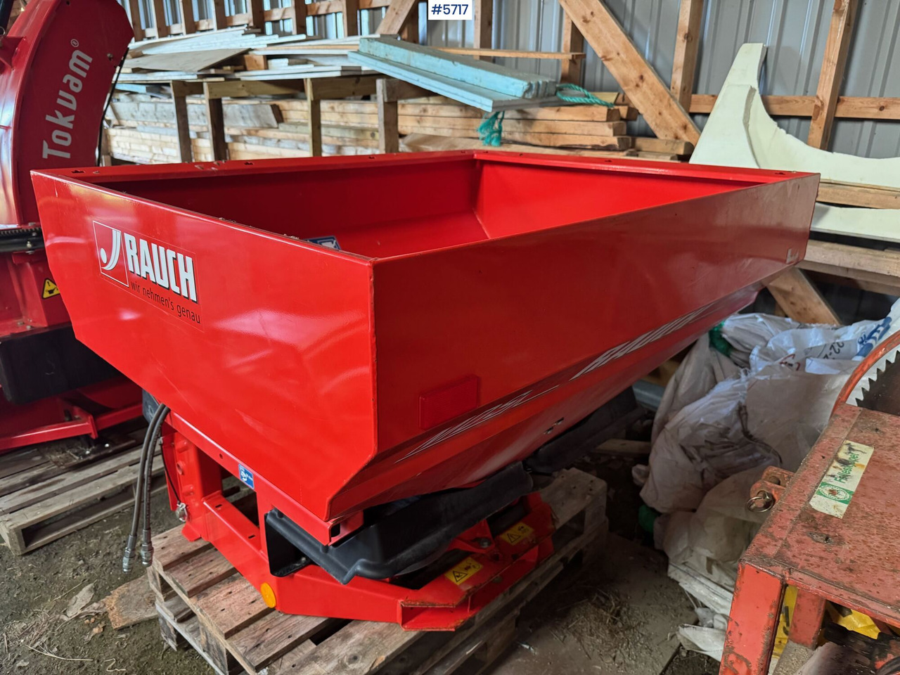 2015 RAUCH MDS 12.1 Fertiliser Spreader - Minerālmēslu izkliedētājs: foto 1 2015 RAUCH MDS 12.1 Fertiliser Spreader - Minerālmēslu izkliedētājs: foto 1