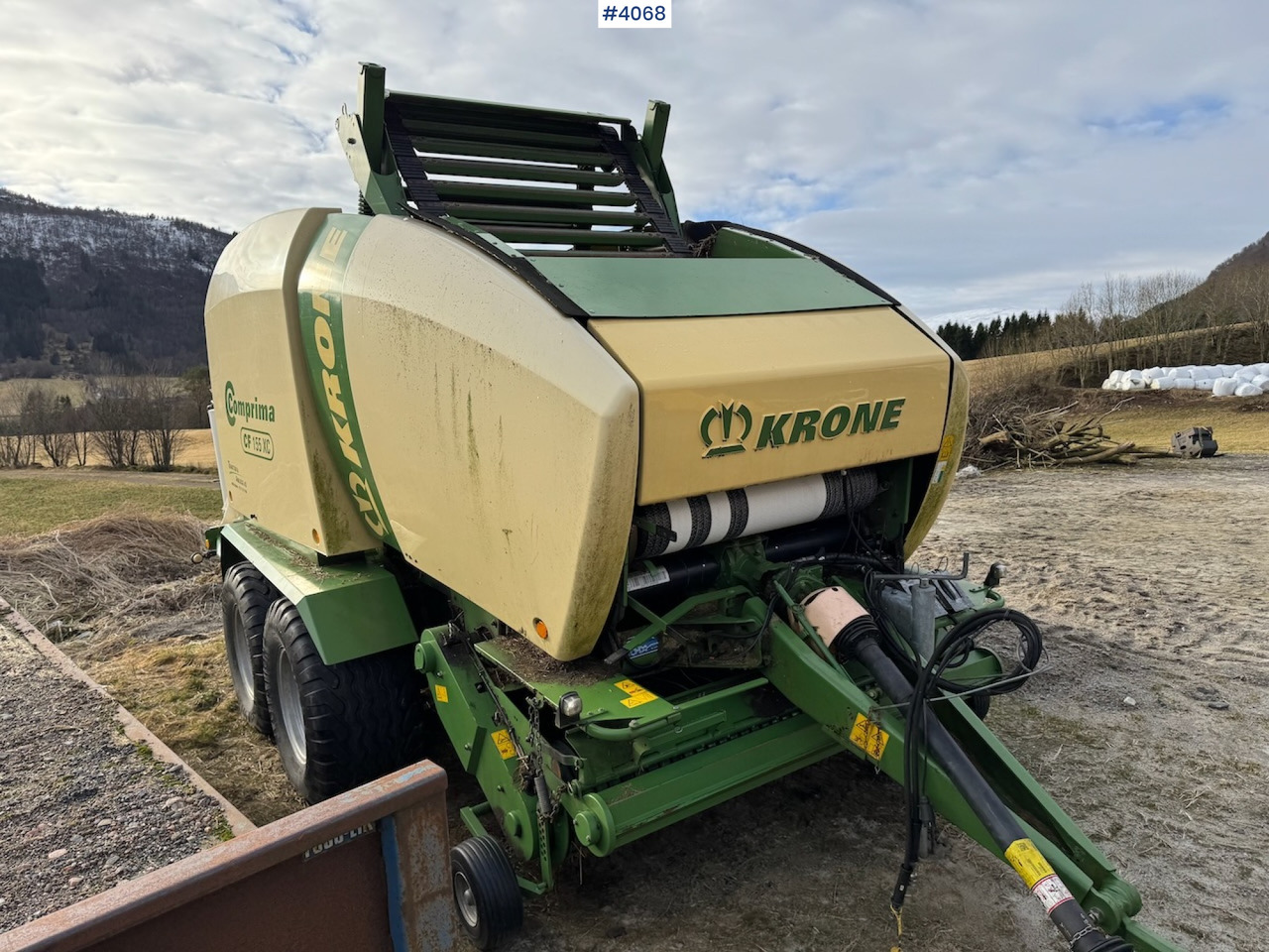 2016 Krone Comprima CF 155 XC Kombipresse - Siena sagatavošanas tehnika: foto 1 2016 Krone Comprima CF 155 XC Kombipresse - Siena sagatavošanas tehnika: foto 1