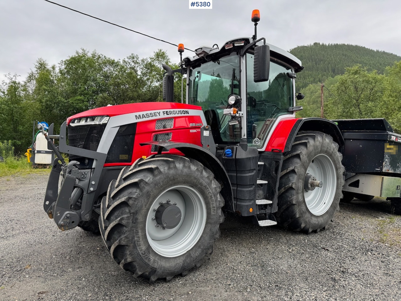 2021 Massey Ferguson 8S.265 w/ front hydraulics and front PTO. - Traktors: foto 2 2021 Massey Ferguson 8S.265 w/ front hydraulics and front PTO. - Traktors: foto 2