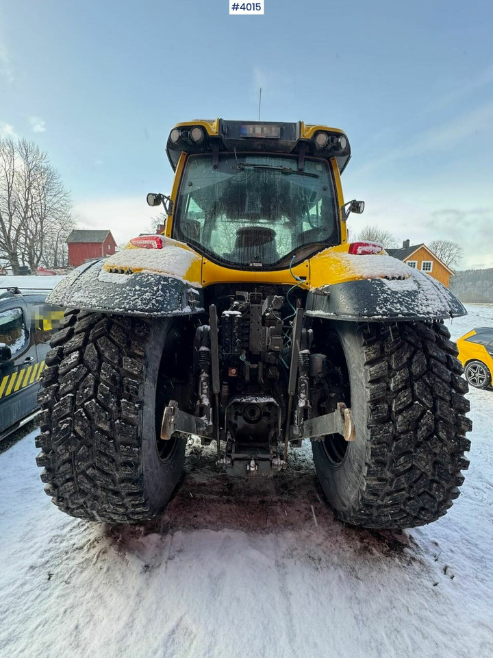 2021 Valtra T255 w/ Quicke G7s front loader - Traktors: foto 4 2021 Valtra T255 w/ Quicke G7s front loader - Traktors: foto 4