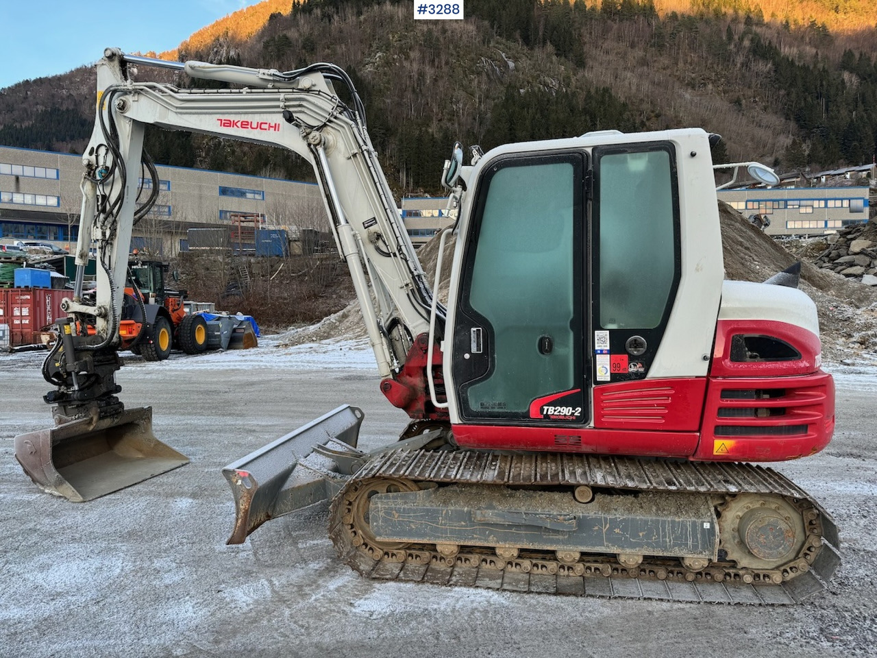2022 Takeuchi TB 290-2 w/Rotory tilt and several buckets - Ekskavators: foto 5 2022 Takeuchi TB 290-2 w/Rotory tilt and several buckets - Ekskavators: foto 5