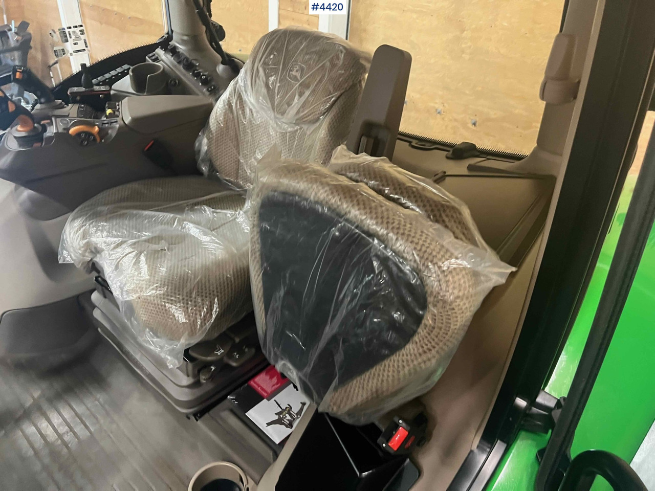 Traktors 2024 John Deere 6150R w/ Quicke Front Loader & Bucket: foto 11