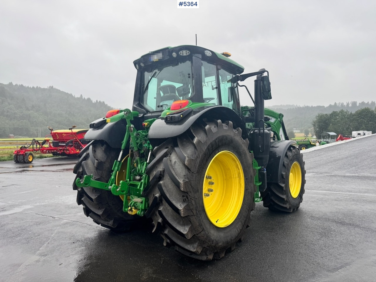 2024 John Deere 6155M w/ Front Loader. 240 hours! - Traktors: foto 4 2024 John Deere 6155M w/ Front Loader. 240 hours! - Traktors: foto 4
