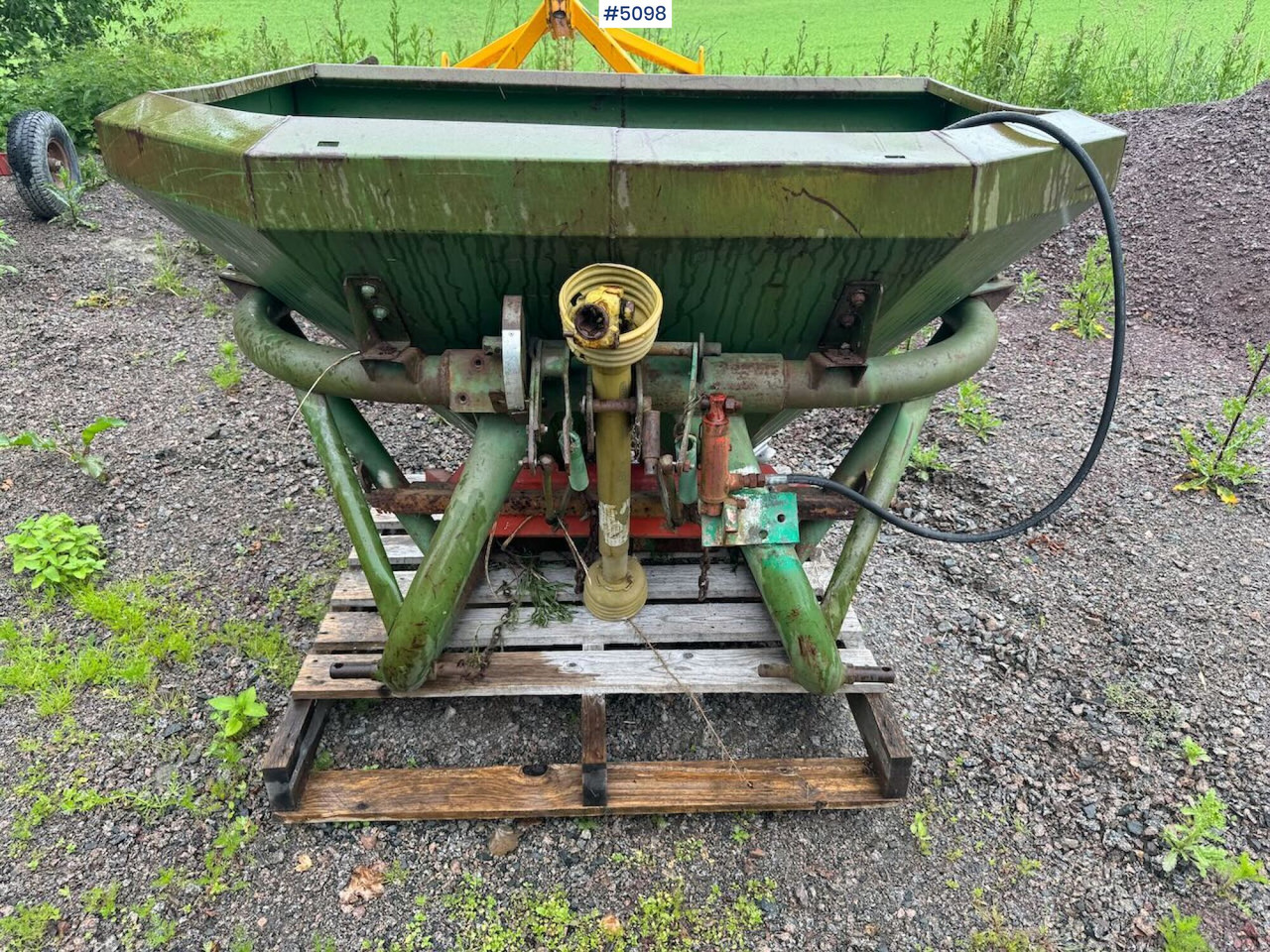 Amazone ZA-F 803 Repair object - Minerālmēslu izkliedētājs: foto 1 Amazone ZA-F 803 Repair object - Minerālmēslu izkliedētājs: foto 1