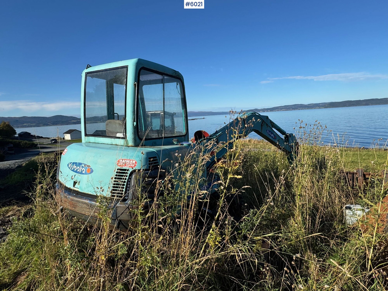 Approx.2000 Kubota KX161 w/excavator bucket and leveling bucket. Partially repaired object. - Traktors: foto 2 Approx.2000 Kubota KX161 w/excavator bucket and leveling bucket. Partially repaired object. - Traktors: foto 2