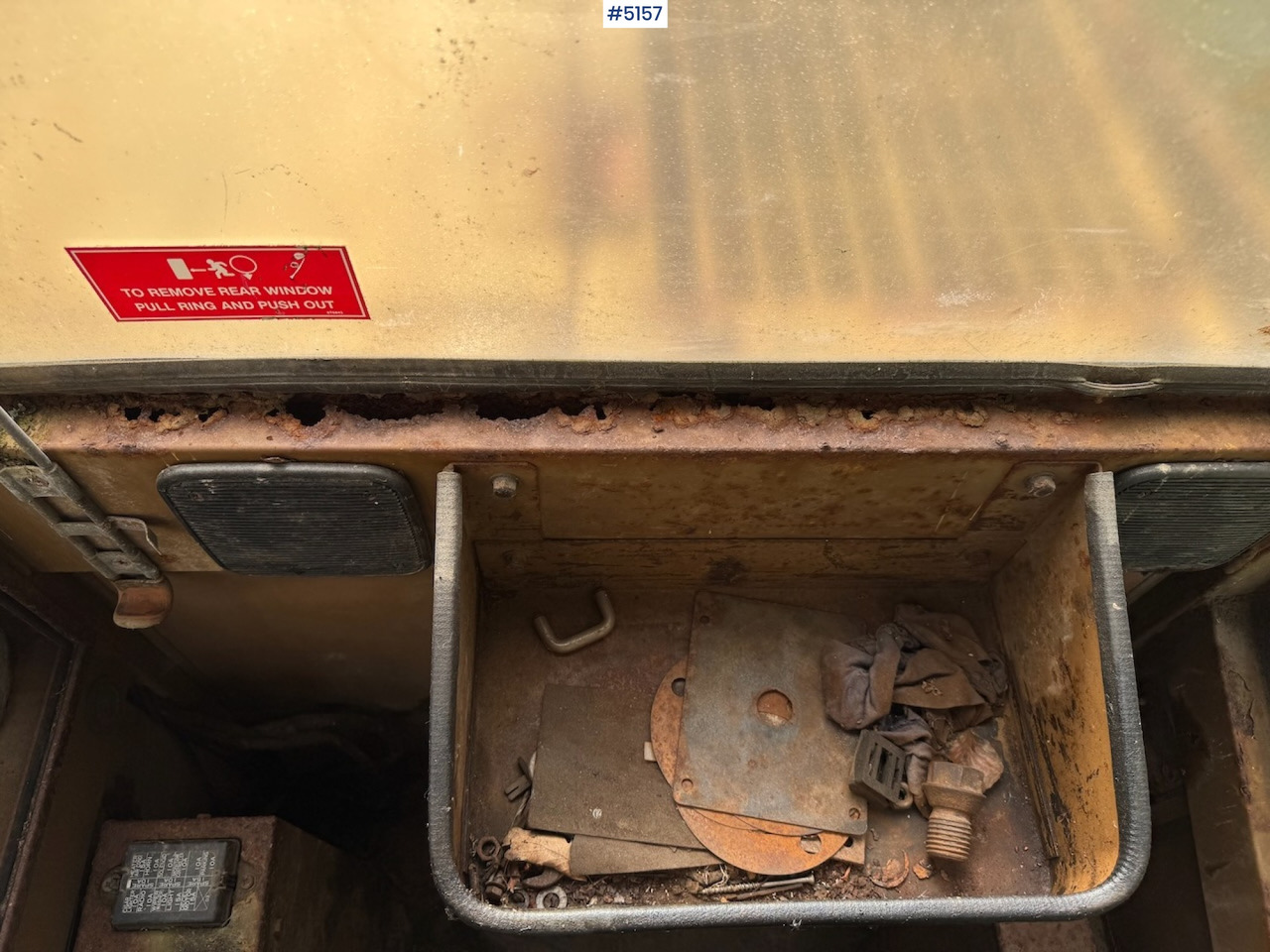 Ekskavators Cat E70B. Watch video: foto 16