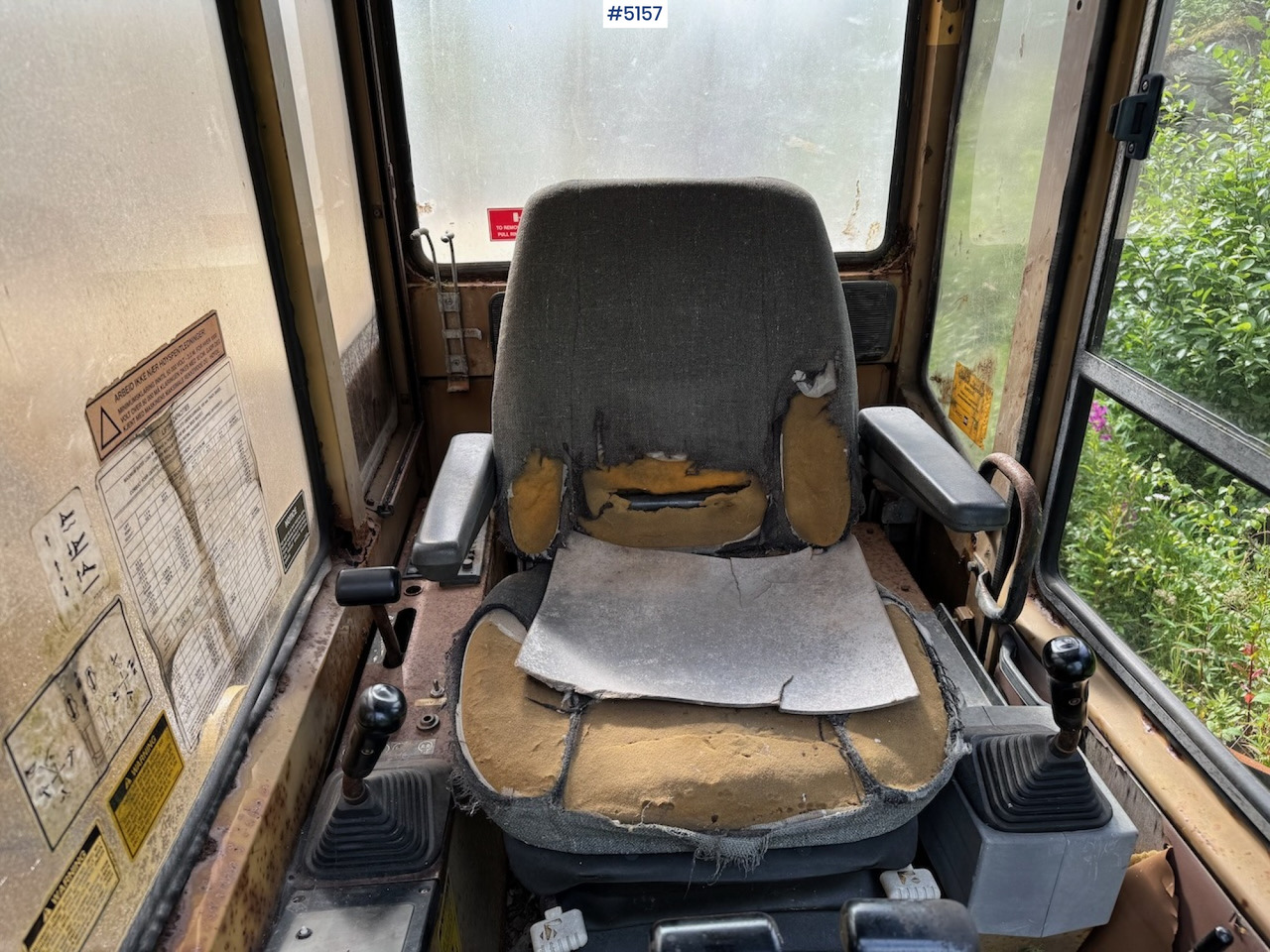 Ekskavators Cat E70B. Watch video: foto 9