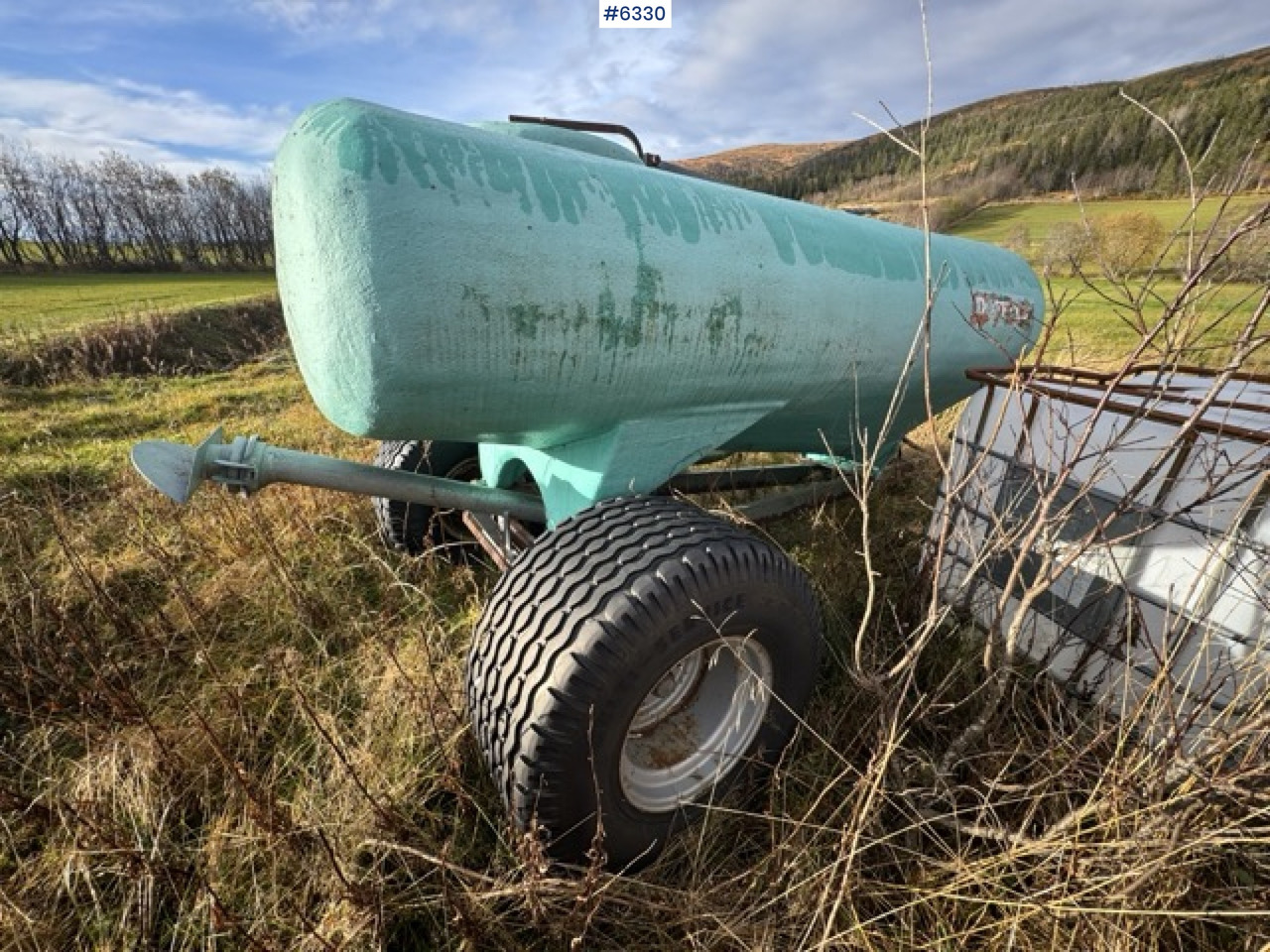 Doff X 3,500-liter manure spreader - Šķidrmēslu muca: foto 1 Doff X 3,500-liter manure spreader - Šķidrmēslu muca: foto 1