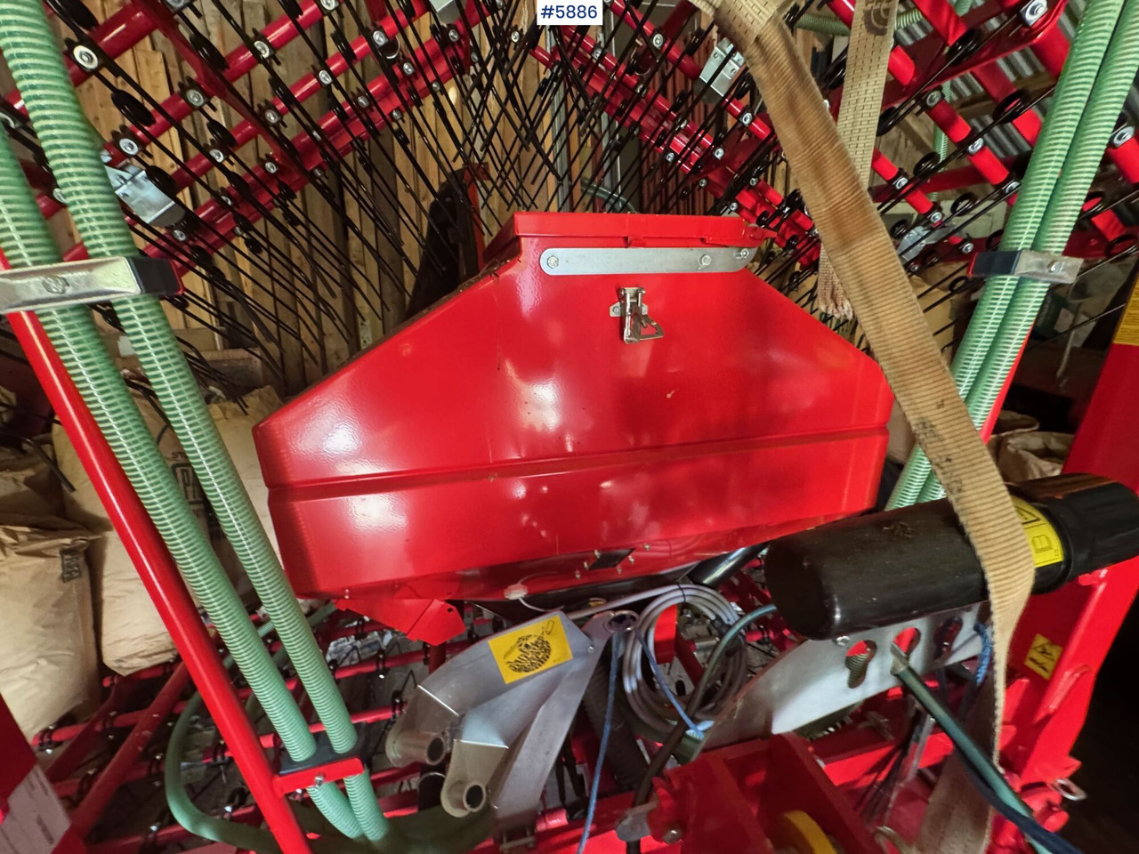 Jaunā Kombinētā sējmašīna Einböck Pneumaticstar-STI 600 pneumatic seeder, year 2020. Never used – like new!: foto 15 Jaunā Kombinētā sējmašīna Einböck Pneumaticstar-STI 600 pneumatic seeder, year 2020. Never used – like new!: foto 15