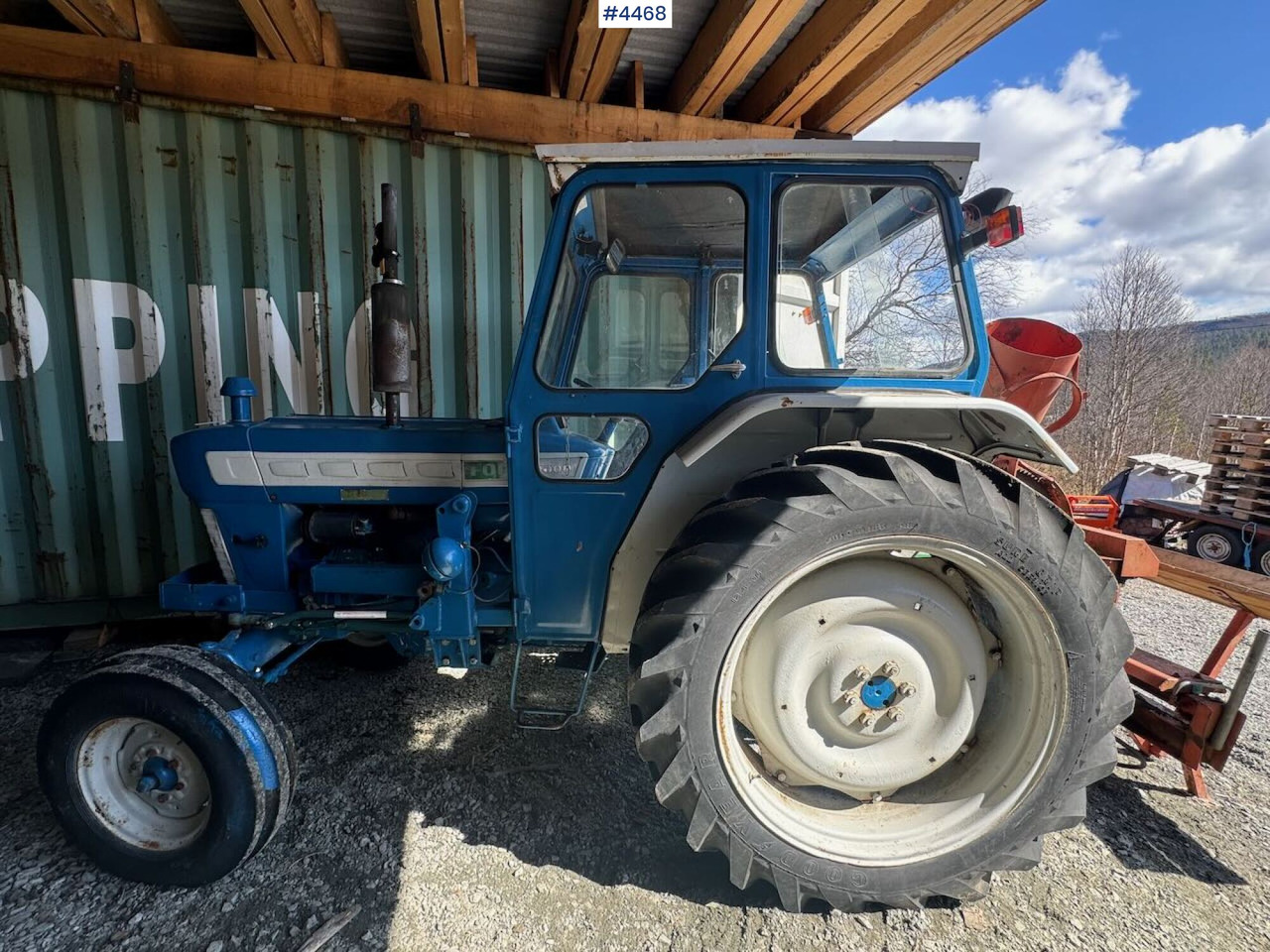 Ford 4000 4x2 - approx. 1970 model - Traktors: foto 3 Ford 4000 4x2 - approx. 1970 model - Traktors: foto 3