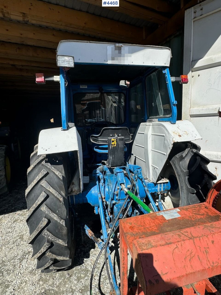 Ford 4000 4x2 - approx. 1970 model - Traktors: foto 5 Ford 4000 4x2 - approx. 1970 model - Traktors: foto 5