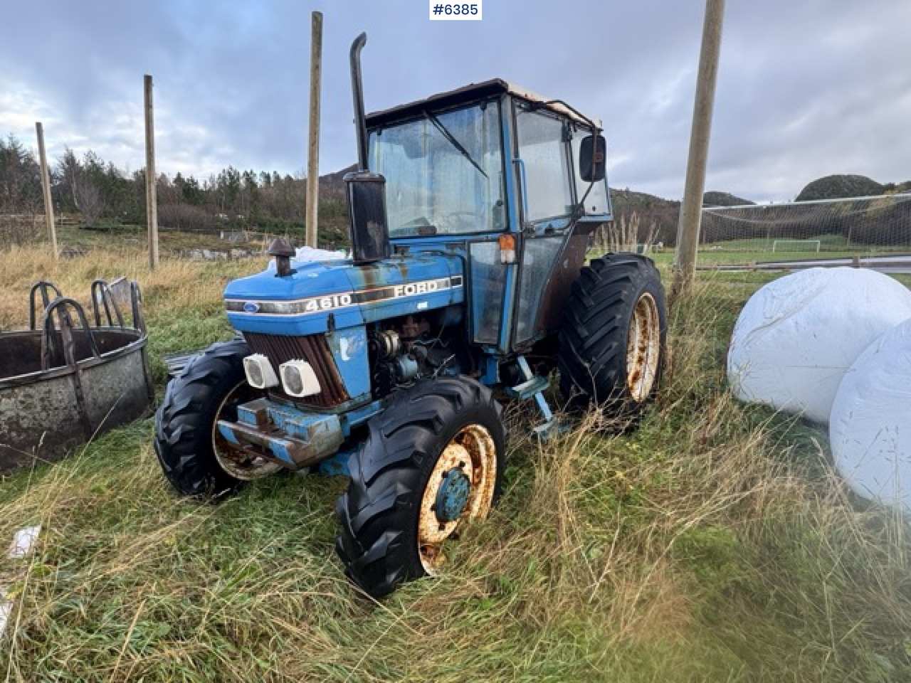 Ford 4610 4x4 tractor. 3,561 hours! - Traktors: foto 2 Ford 4610 4x4 tractor. 3,561 hours! - Traktors: foto 2