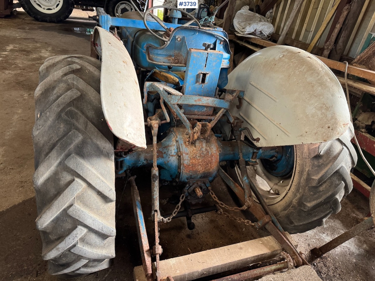 Traktors Ford Super Dexta w/front loader: foto 17