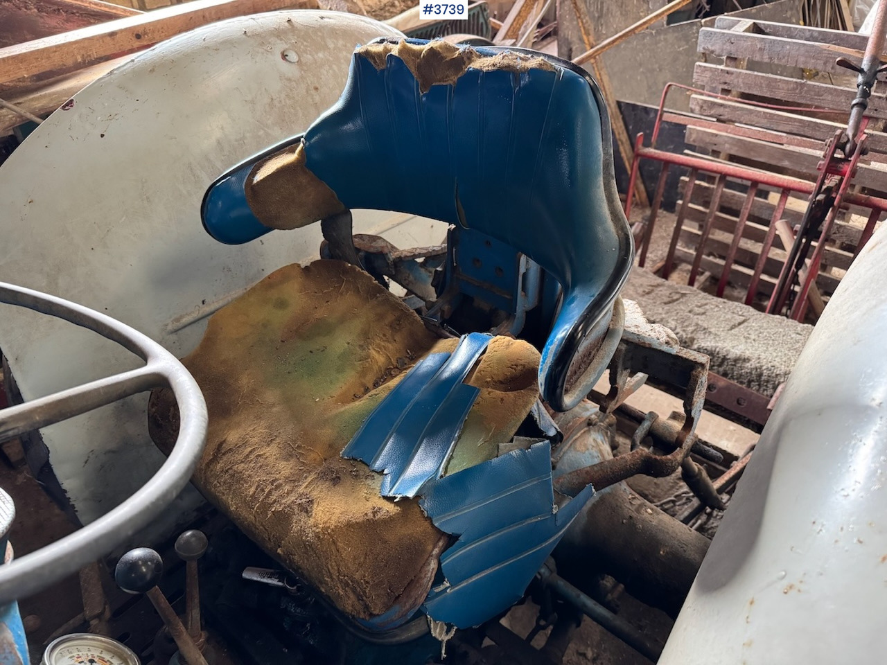 Traktors Ford Super Dexta w/front loader: foto 12