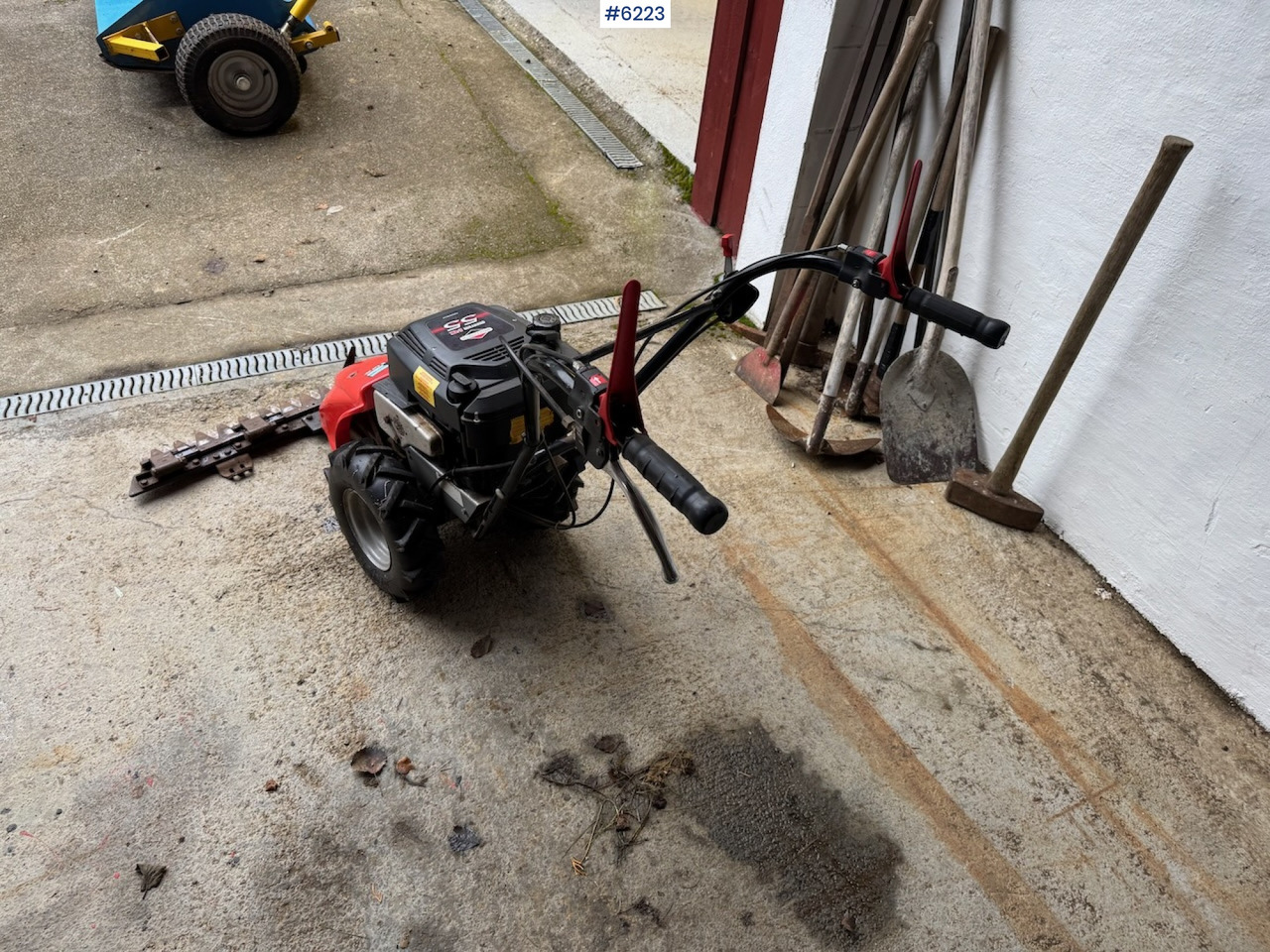 Garden Fox two-wheel mower - Siena sagatavošanas tehnika: foto 4 Garden Fox two-wheel mower - Siena sagatavošanas tehnika: foto 4