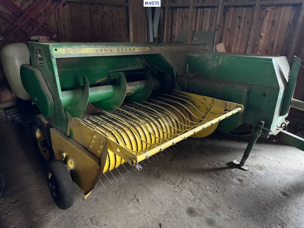 John Deere 332A Square baler - Siena sagatavošanas tehnika: foto 4 John Deere 332A Square baler - Siena sagatavošanas tehnika: foto 4