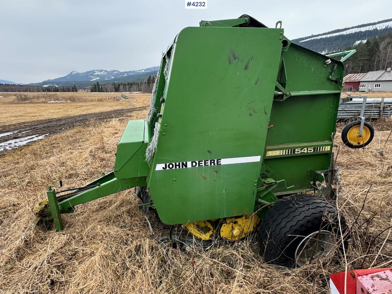 John Deere 545 Round baler - Siena sagatavošanas tehnika: foto 3 John Deere 545 Round baler - Siena sagatavošanas tehnika: foto 3