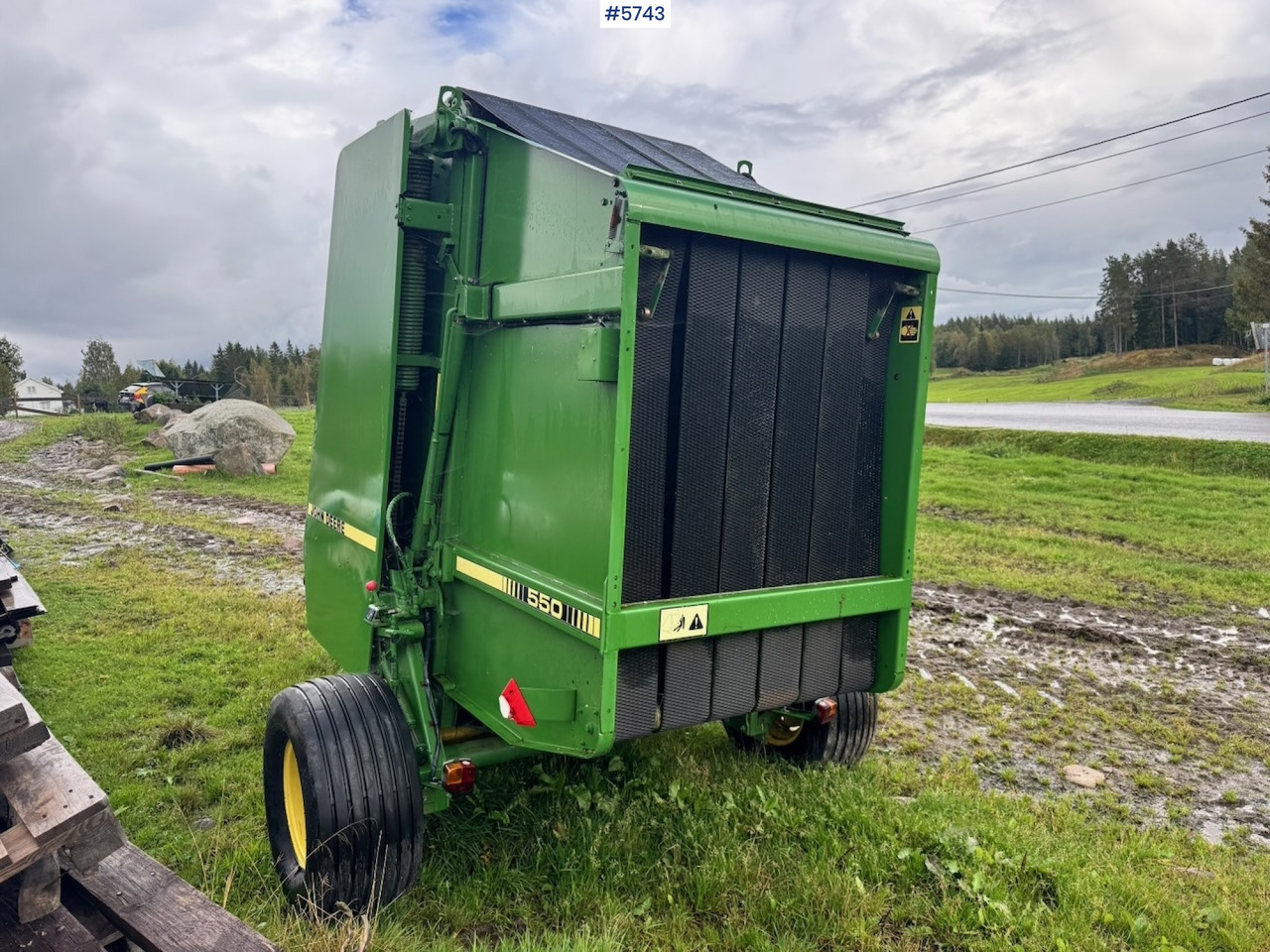 John Deere 550 Round Baler. - Siena sagatavošanas tehnika: foto 3 John Deere 550 Round Baler. - Siena sagatavošanas tehnika: foto 3