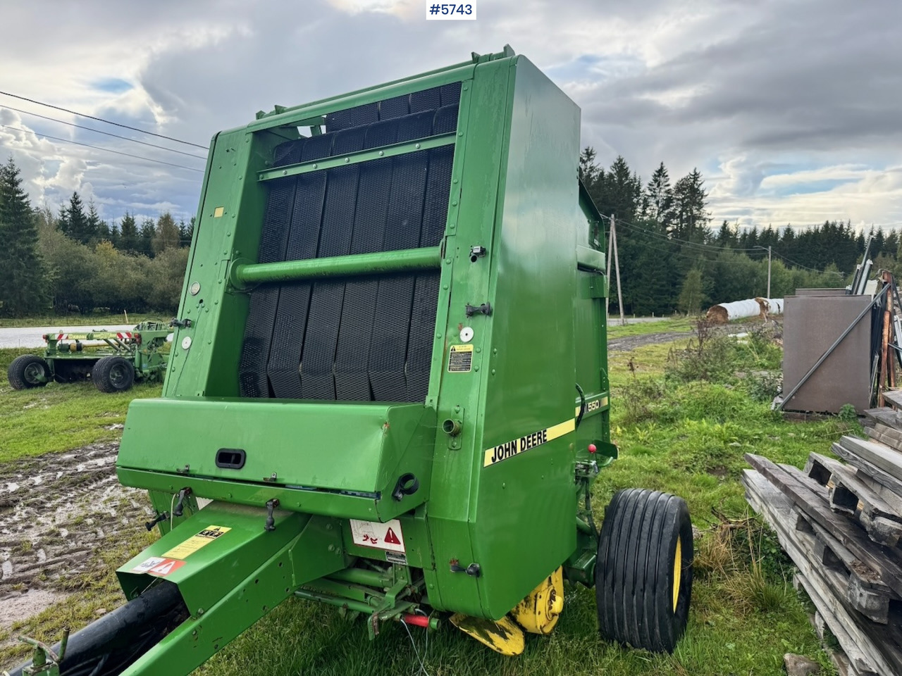 John Deere 550 Round Baler. - Siena sagatavošanas tehnika: foto 2 John Deere 550 Round Baler. - Siena sagatavošanas tehnika: foto 2