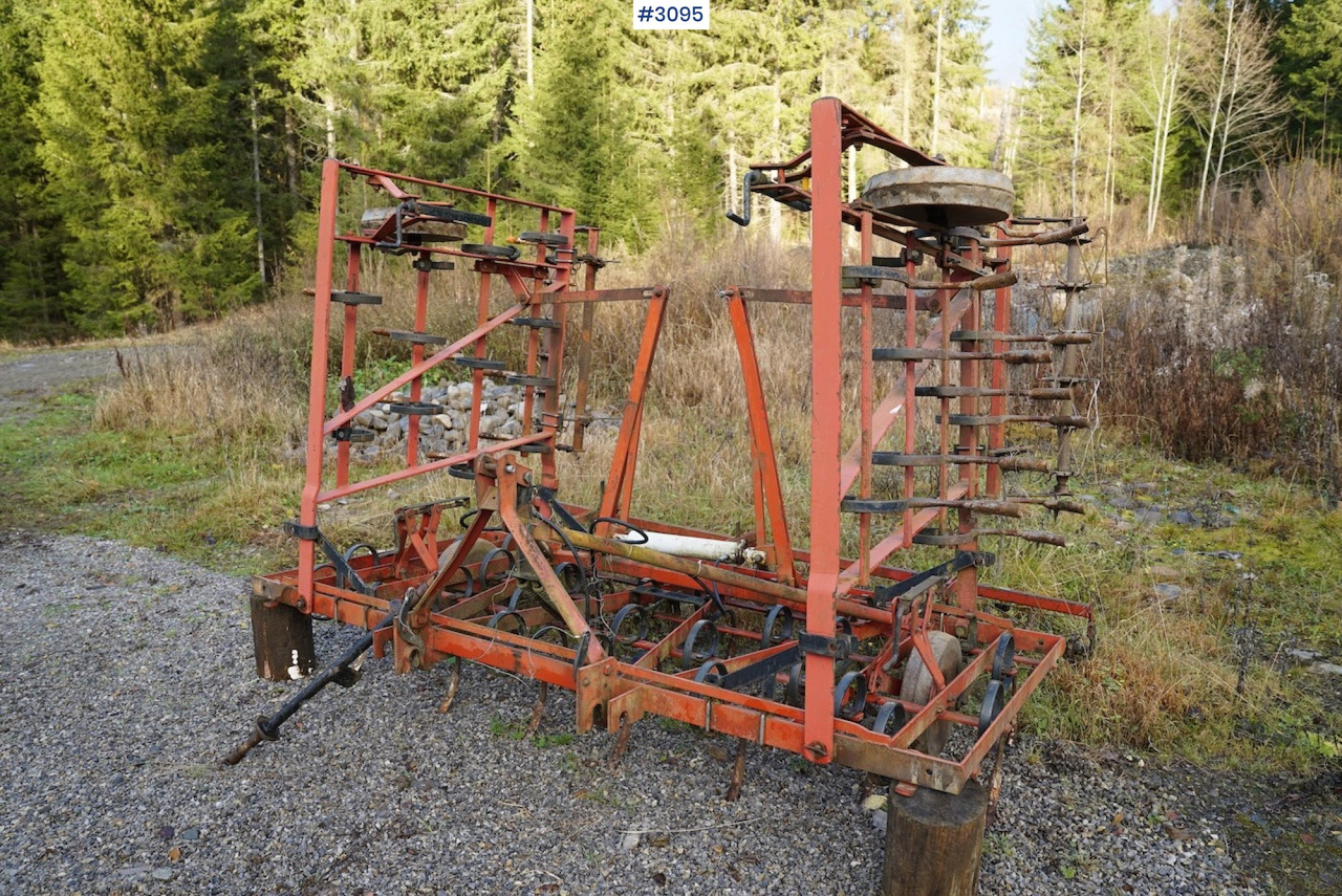 Kongskilde 5,5M harrow - Augsnes apstrādes tehnika: foto 1 Kongskilde 5,5M harrow - Augsnes apstrādes tehnika: foto 1