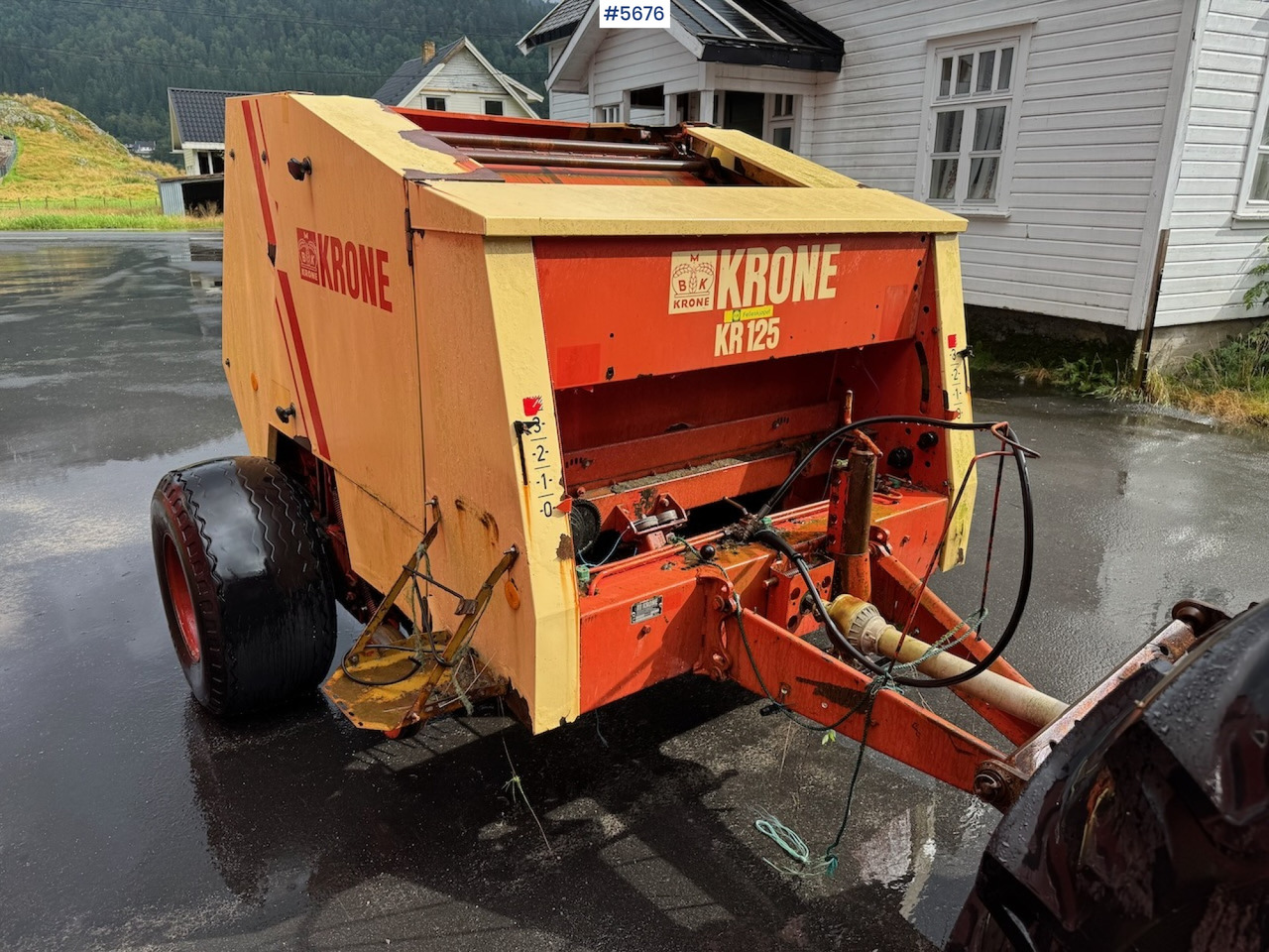 Krone KR 125 Round Baler - Siena sagatavošanas tehnika: foto 1 Krone KR 125 Round Baler - Siena sagatavošanas tehnika: foto 1