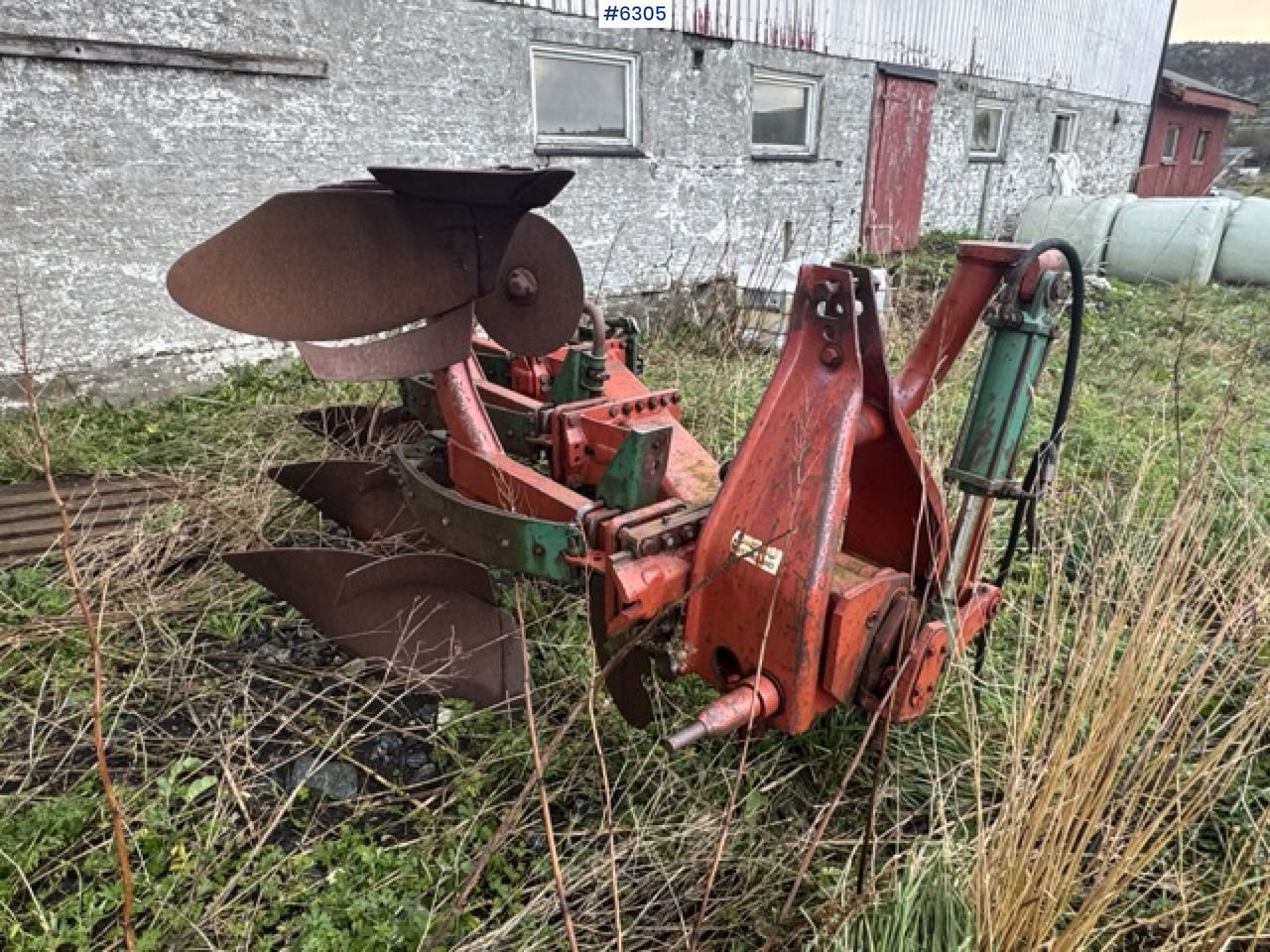 Kverneland 3-furrow reversible plough - Augsnes apstrādes tehnika: foto 5 Kverneland 3-furrow reversible plough - Augsnes apstrādes tehnika: foto 5