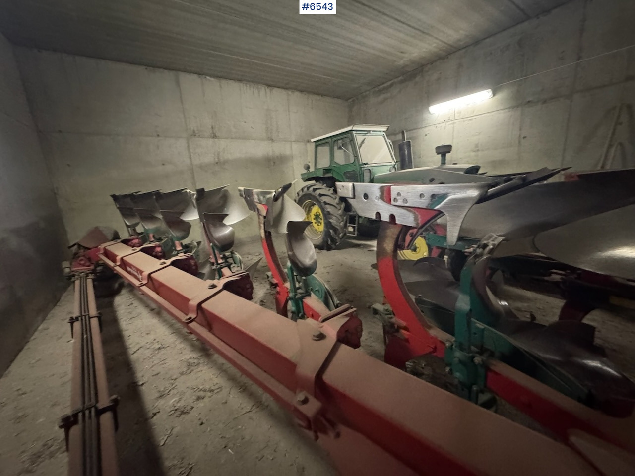 Kverneland PB100 6-Flour Vario Semi-Reversible Plough - Augsnes apstrādes tehnika: foto 5 Kverneland PB100 6-Flour Vario Semi-Reversible Plough - Augsnes apstrādes tehnika: foto 5