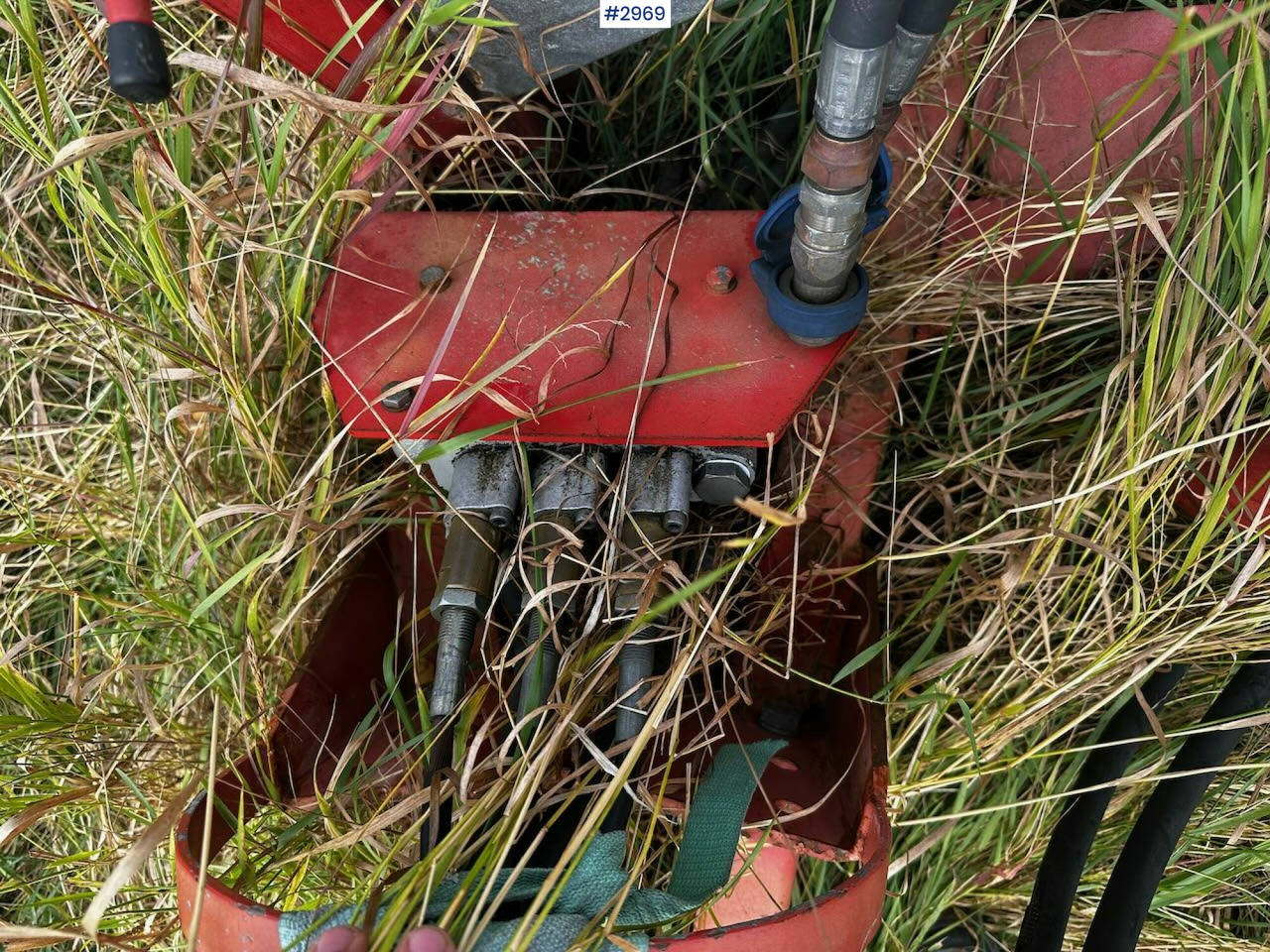 Siena sagatavošanas tehnika Kverneland UN 7335 round bale packs: foto 7