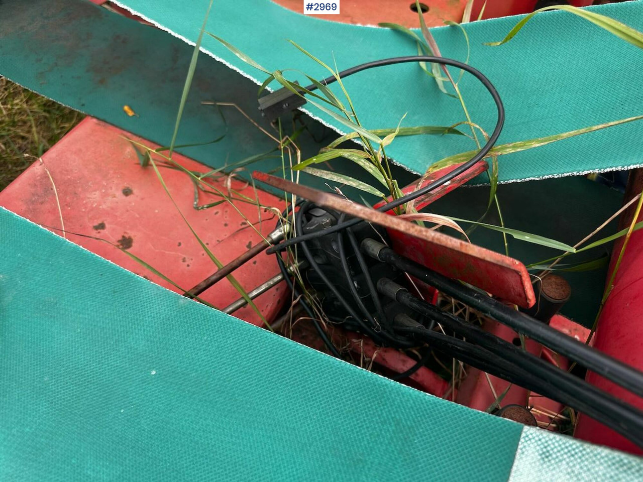 Siena sagatavošanas tehnika Kverneland UN 7335 round bale packs: foto 16