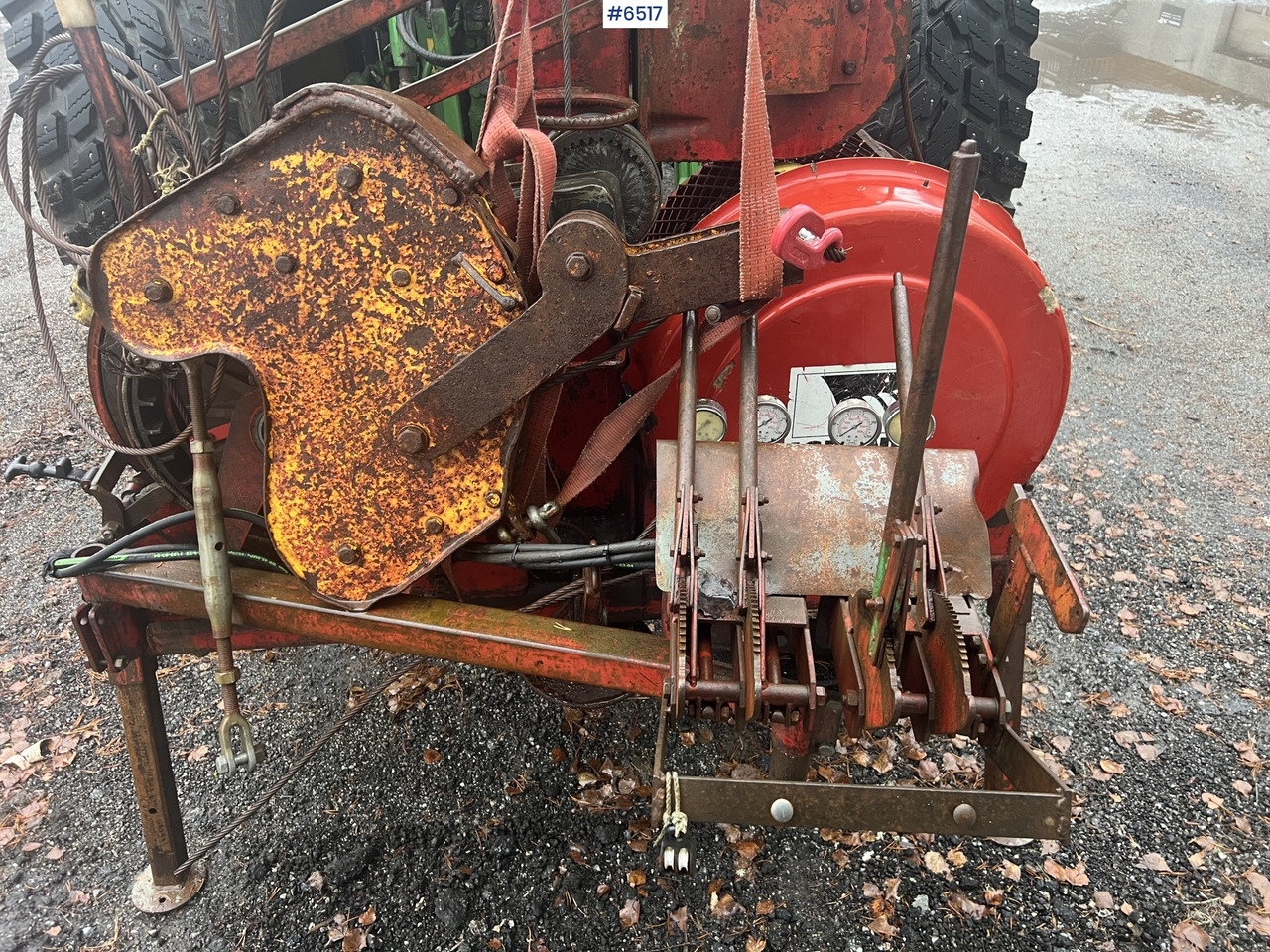 Meža tehnika 1986 Igland three-point mounted cable car winch: foto 19 Meža tehnika 1986 Igland three-point mounted cable car winch: foto 19