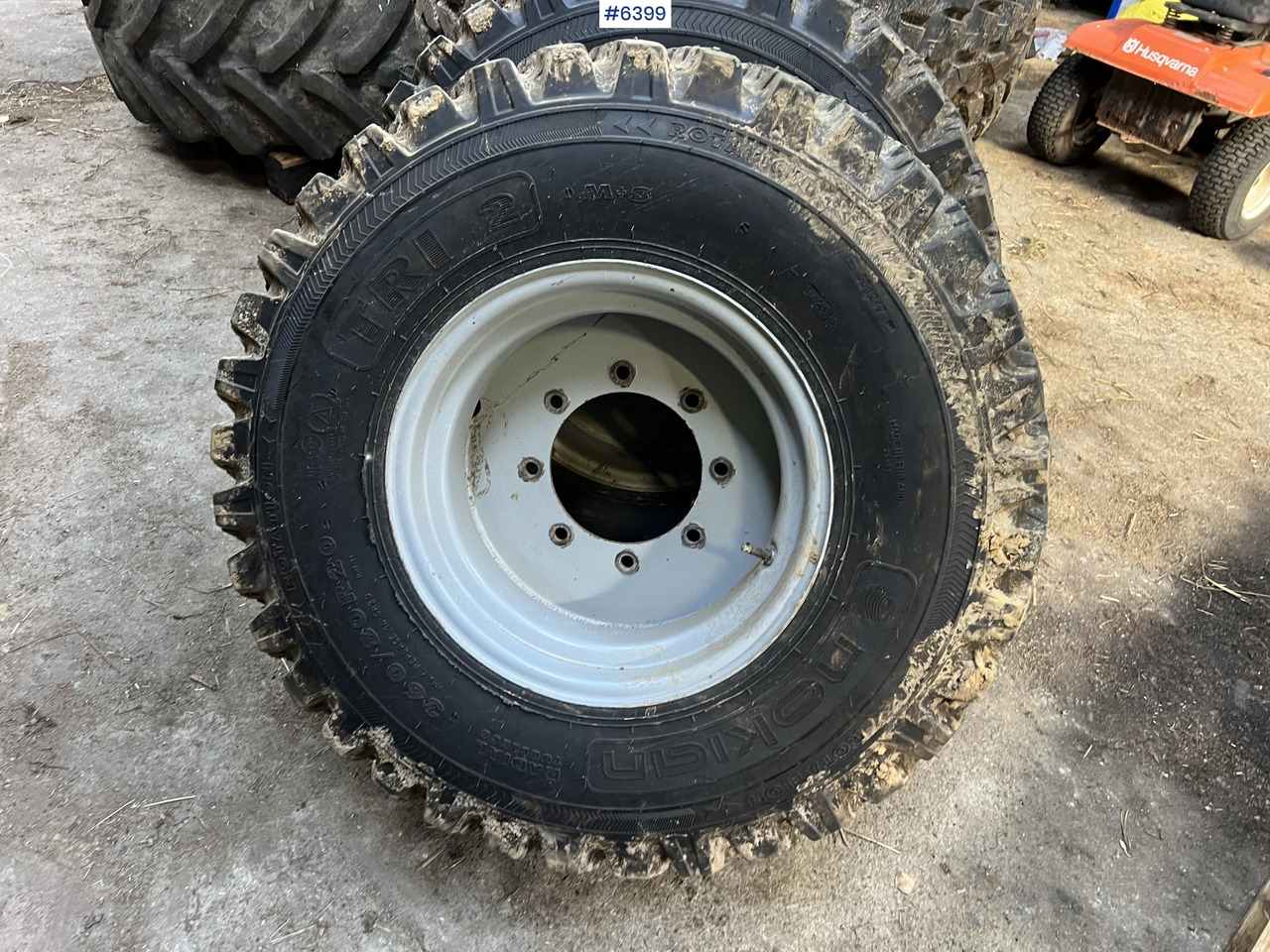 Nokian tri 2 studded tires for tractors - Ritenis - Lauksaimniecības tehnika: foto 3 Nokian tri 2 studded tires for tractors - Ritenis - Lauksaimniecības tehnika: foto 3