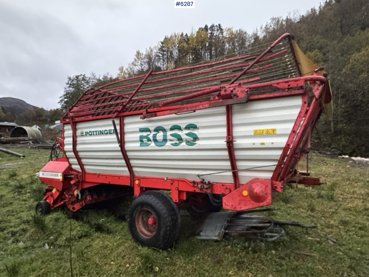 Pöttinger Boss Forage Wagon - Siena sagatavošanas tehnika: foto 3 Pöttinger Boss Forage Wagon - Siena sagatavošanas tehnika: foto 3