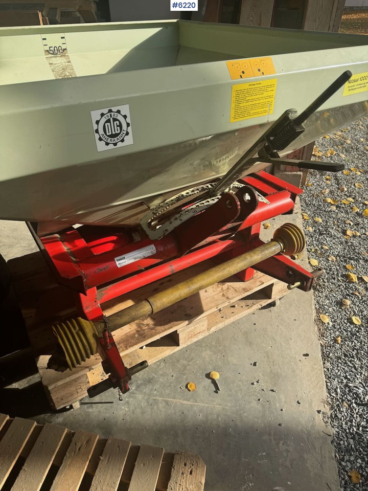 Rauch Komet ZS800 - Minerālmēslu izkliedētājs: foto 5 Rauch Komet ZS800 - Minerālmēslu izkliedētājs: foto 5