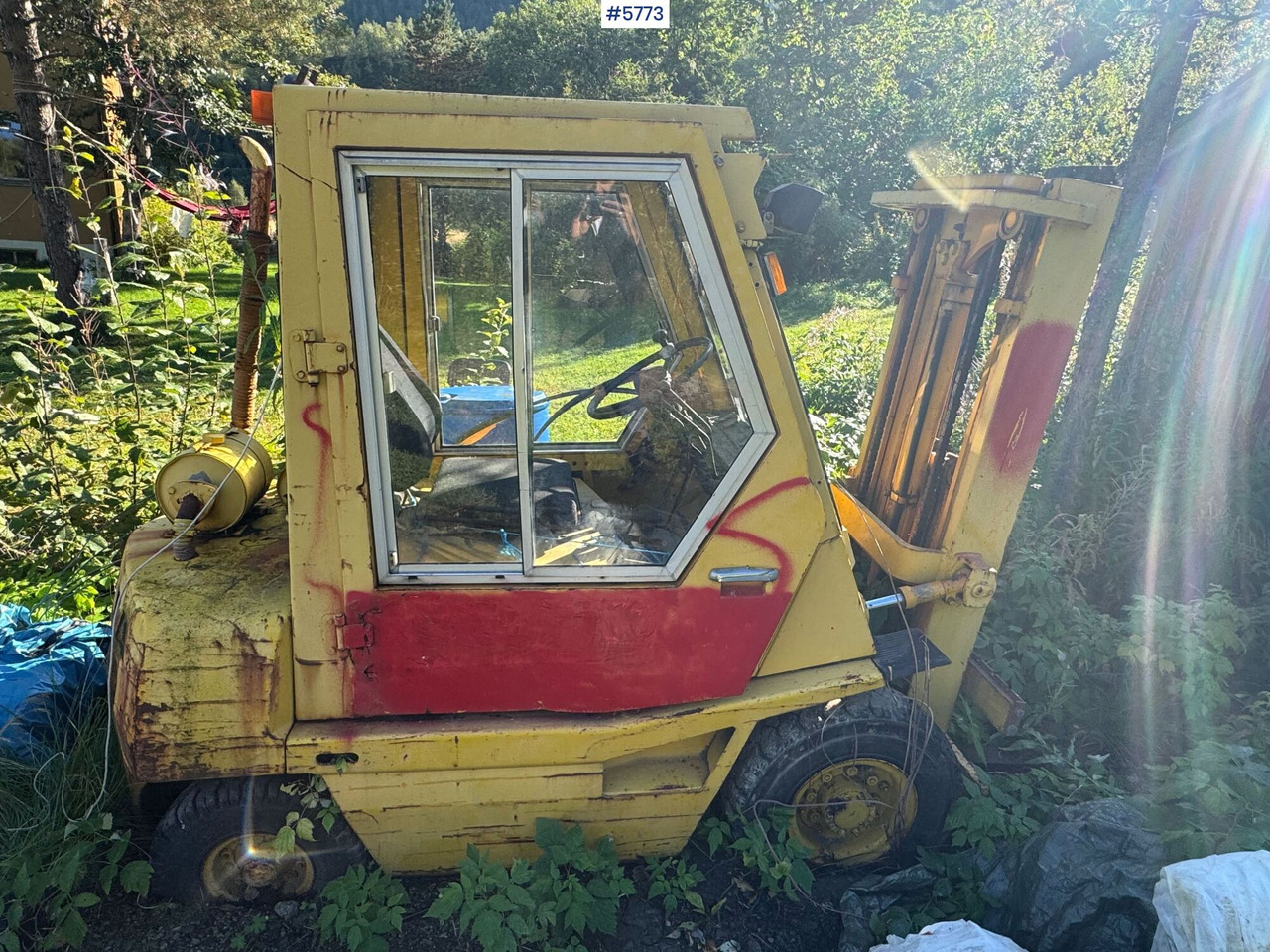 Toyota 02-3FD25 Truck. Repair object - Autokrāvējs: foto 1 Toyota 02-3FD25 Truck. Repair object - Autokrāvējs: foto 1