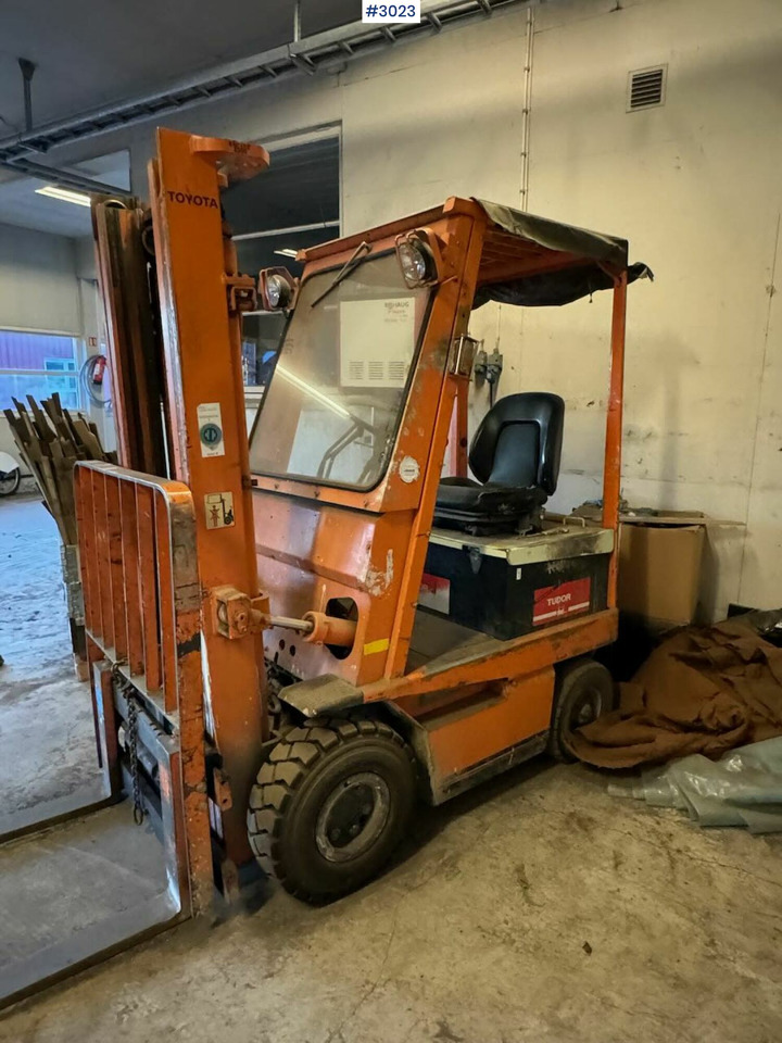 Toyota 4FB15 Forklift - Autokrāvējs: foto 2 Toyota 4FB15 Forklift - Autokrāvējs: foto 2