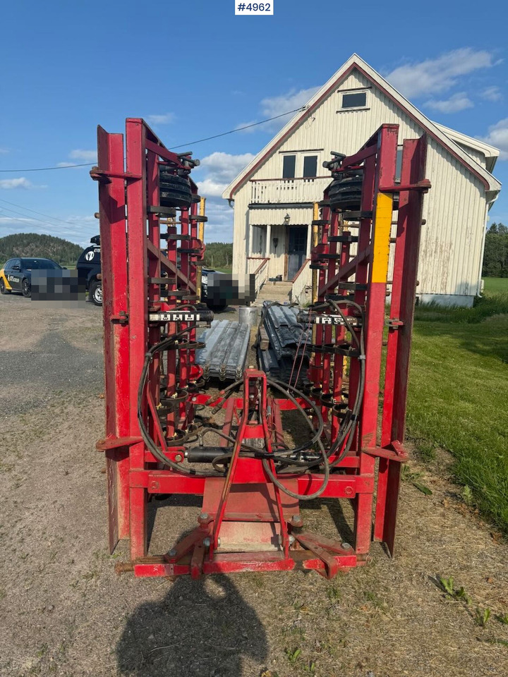 Augsnes apstrādes tehnika Väderstad Harrow: foto 6