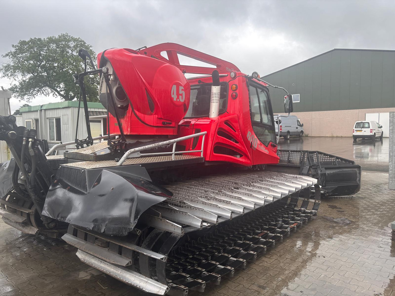 KÄSSBOHRER Pistenbully 600 - Komunālā/ Specializētā tehnika: foto 5 KÄSSBOHRER Pistenbully 600 - Komunālā/ Specializētā tehnika: foto 5