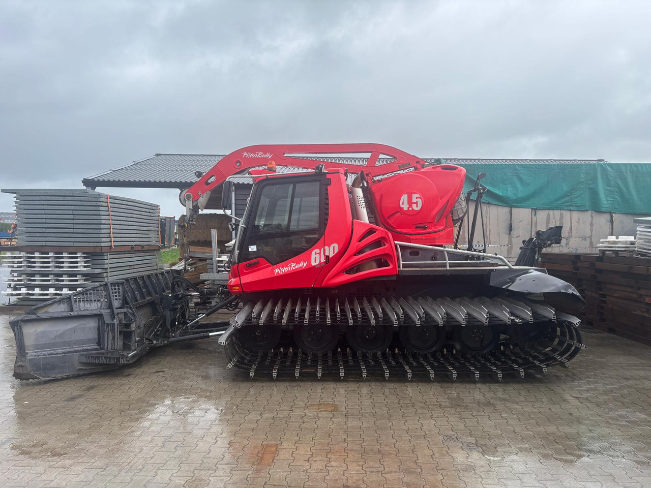 KÄSSBOHRER Pistenbully 600 - Komunālā/ Specializētā tehnika: foto 2 KÄSSBOHRER Pistenbully 600 - Komunālā/ Specializētā tehnika: foto 2