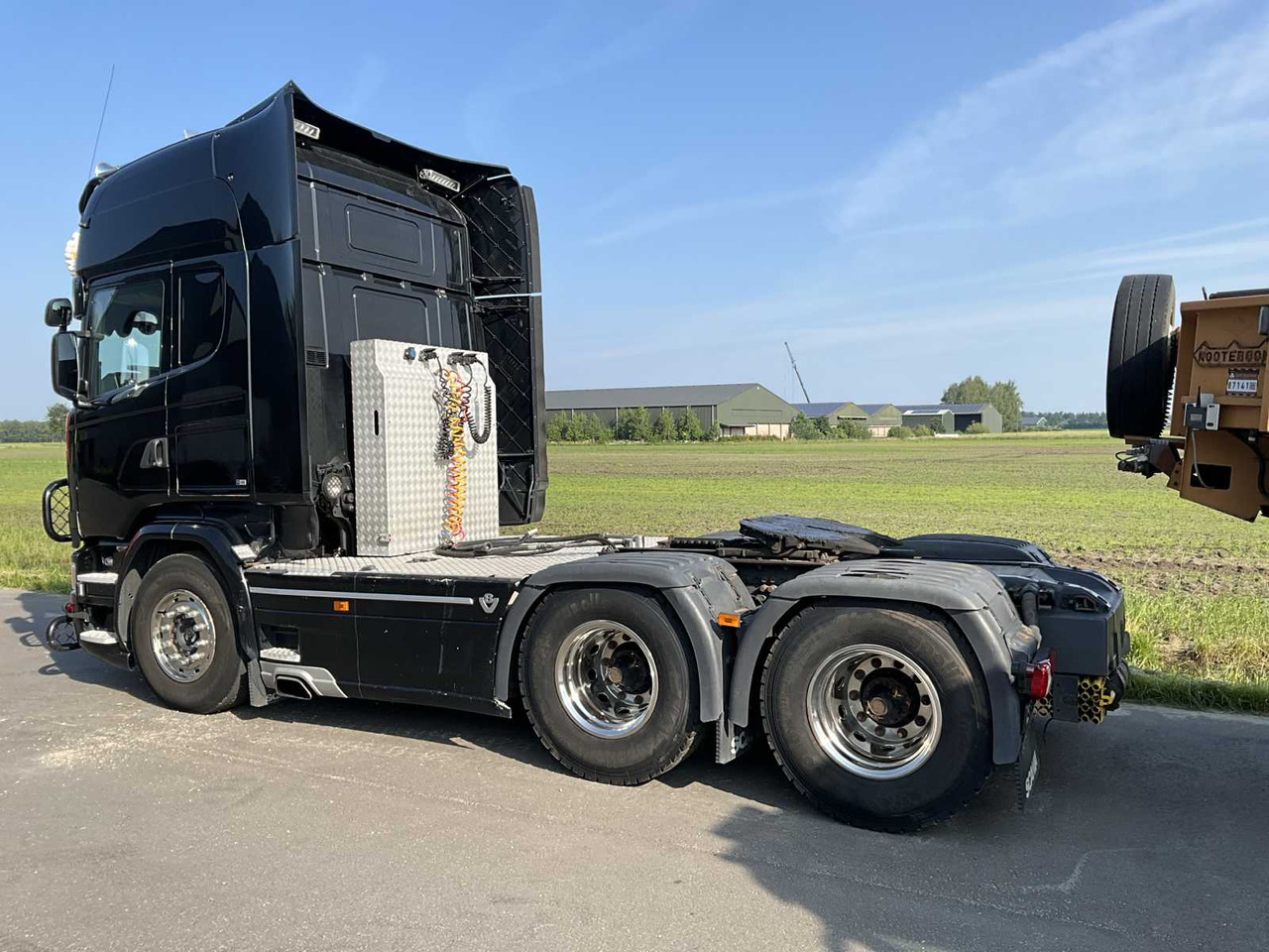 SCANIA R580 6x4 v8 - Vilcējs: foto 3 SCANIA R580 6x4 v8 - Vilcējs: foto 3