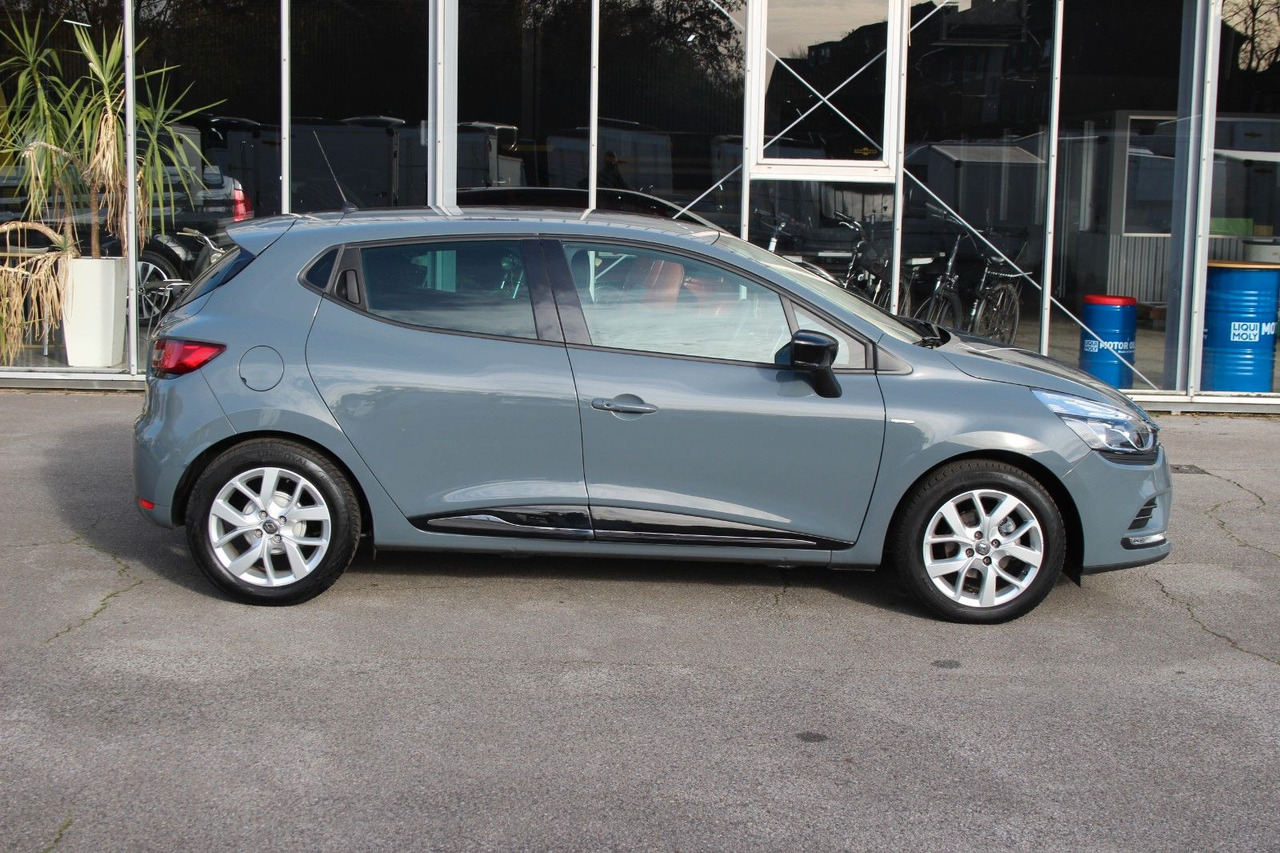 Renault Clio IV Limited 13tKM aus Rentnerbesitz Navi - Sedans: foto 2 Renault Clio IV Limited 13tKM aus Rentnerbesitz Navi - Sedans: foto 2