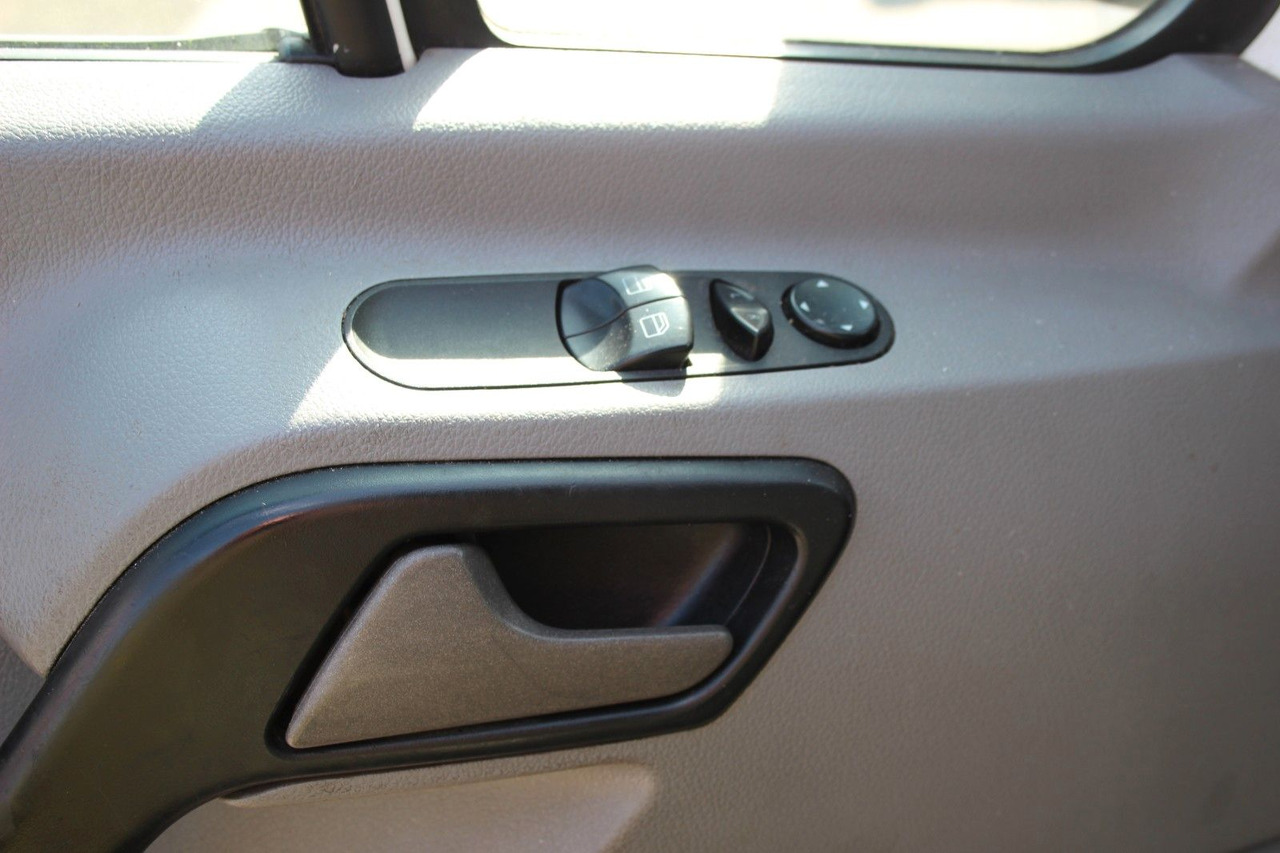 Volkswagen Crafter KÜHLUNG 35 L2H2 - Pasažieru furgons: foto 5 Volkswagen Crafter KÜHLUNG 35 L2H2 - Pasažieru furgons: foto 5