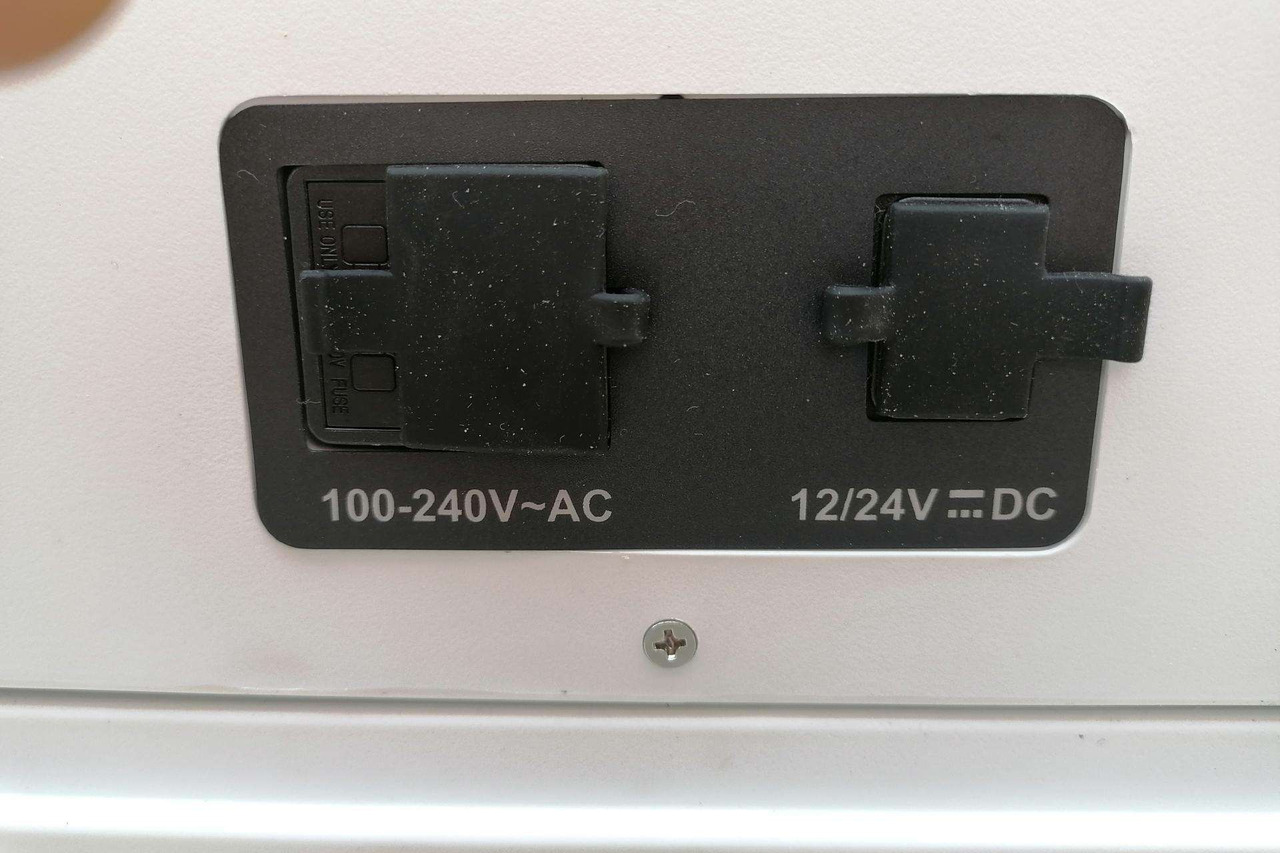 Fridge Dometic Waeco Mobicool 38L - Kabīne un interjers - Kravas automašīna: foto 5 Fridge Dometic Waeco Mobicool 38L - Kabīne un interjers - Kravas automašīna: foto 5