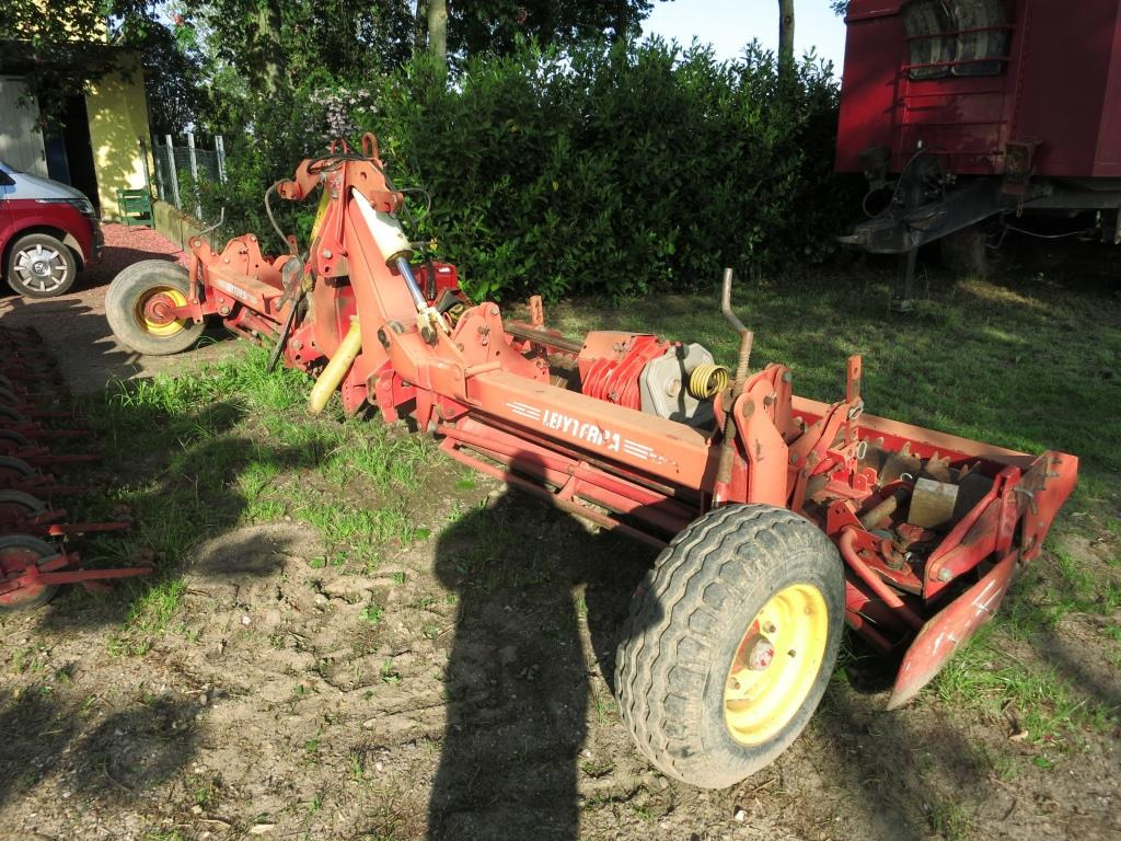 Lely 600-55 - Vertikālā augsnes frēze: foto 1 Lely 600-55 - Vertikālā augsnes frēze: foto 1